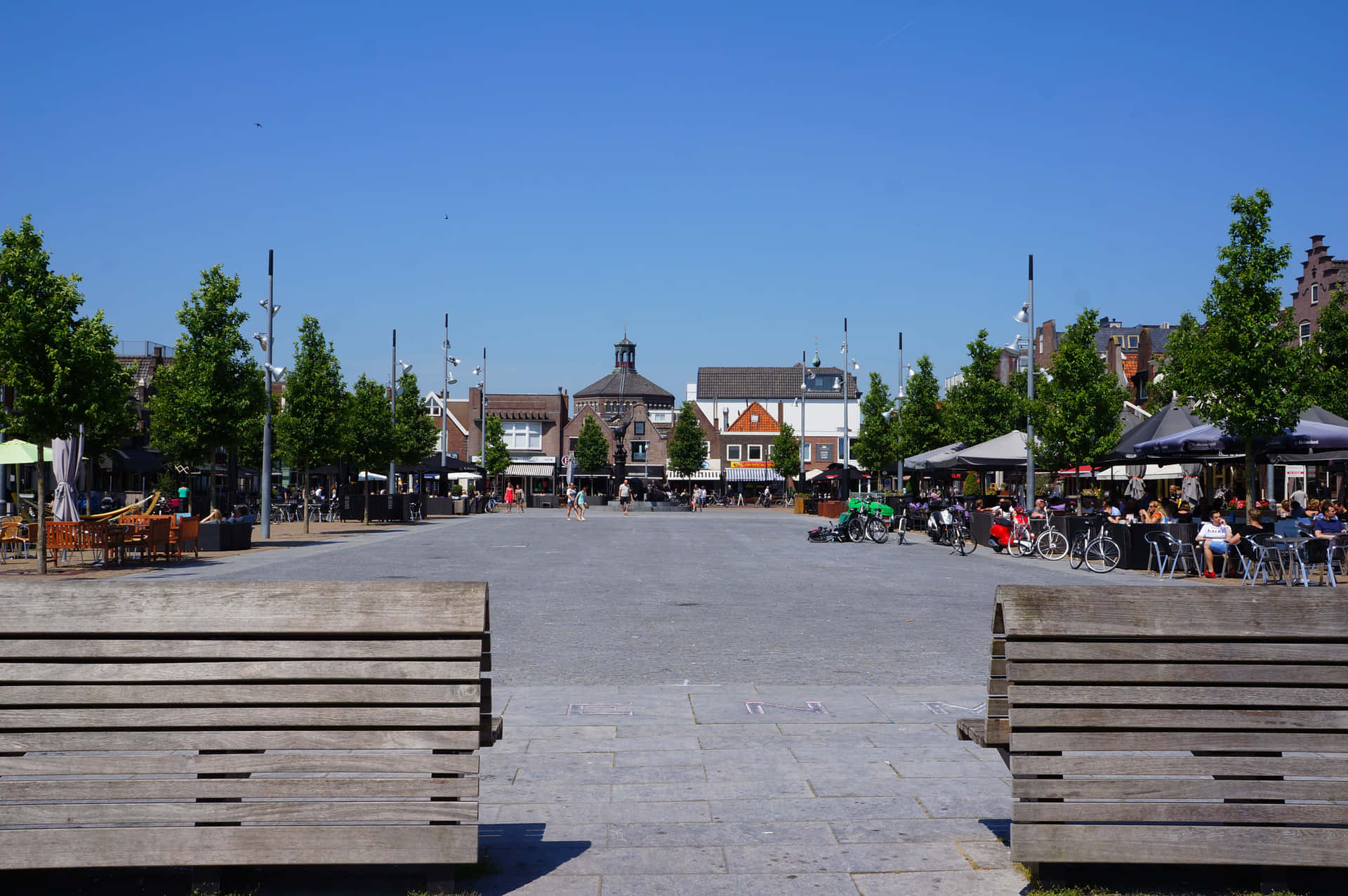 Download Purmerend Market Square Sunny Day Wallpaper | Wallpapers.com