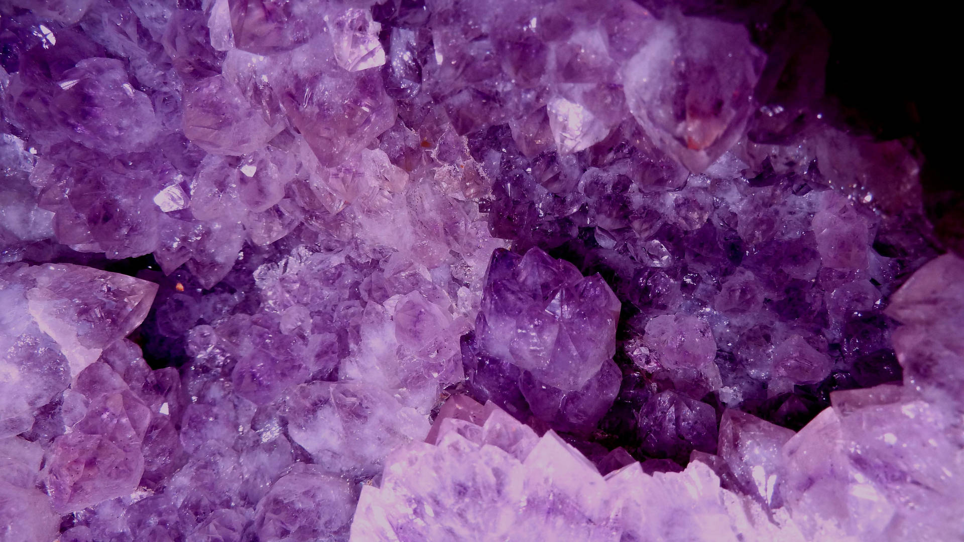 Purple Amethyst Clusters Wallpaper