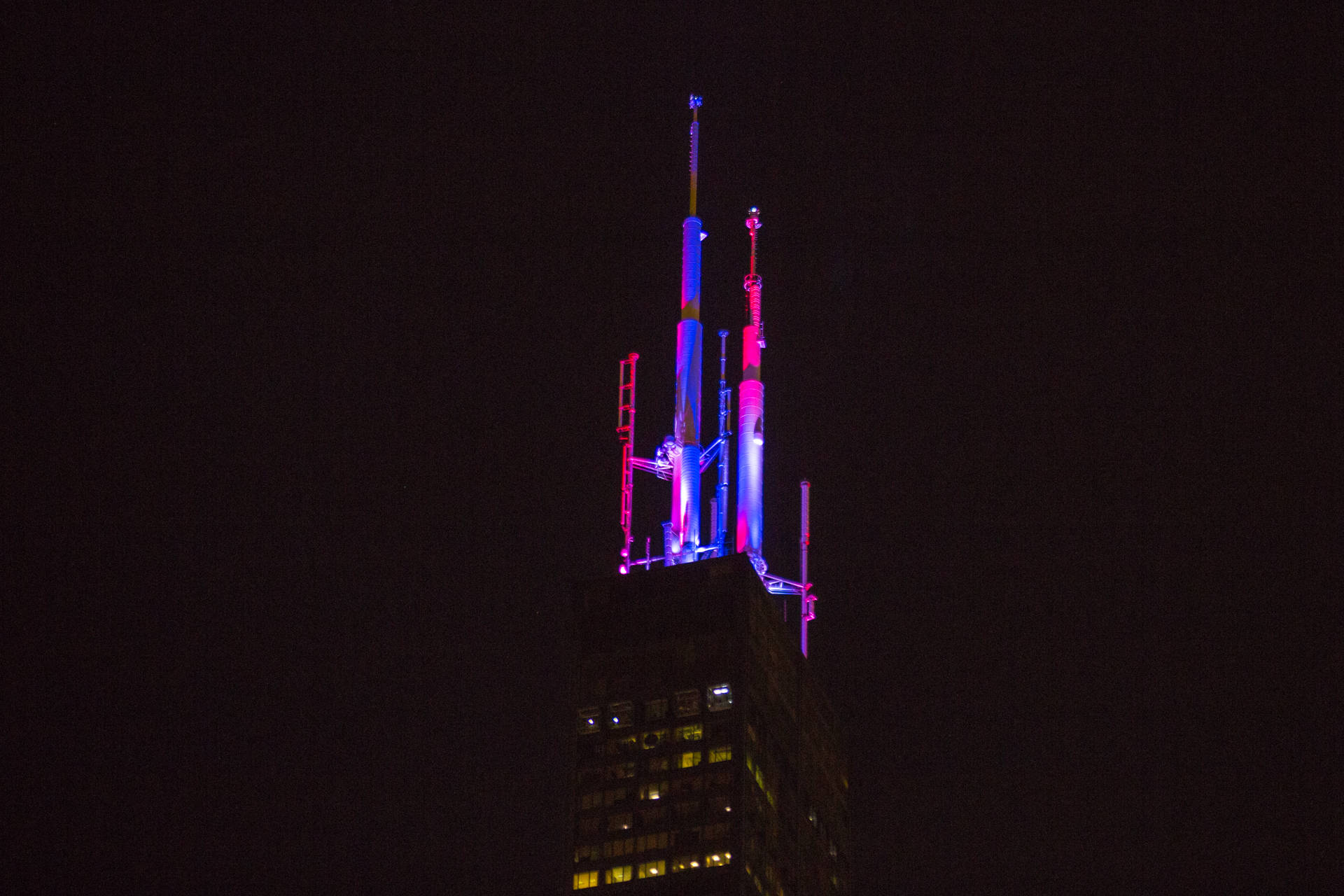 Purple And Blue Neon-lighted Willis Tower Wallpaper