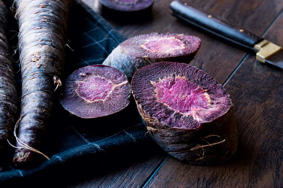 A unique and healthy food choice: purple carrots!" Wallpaper