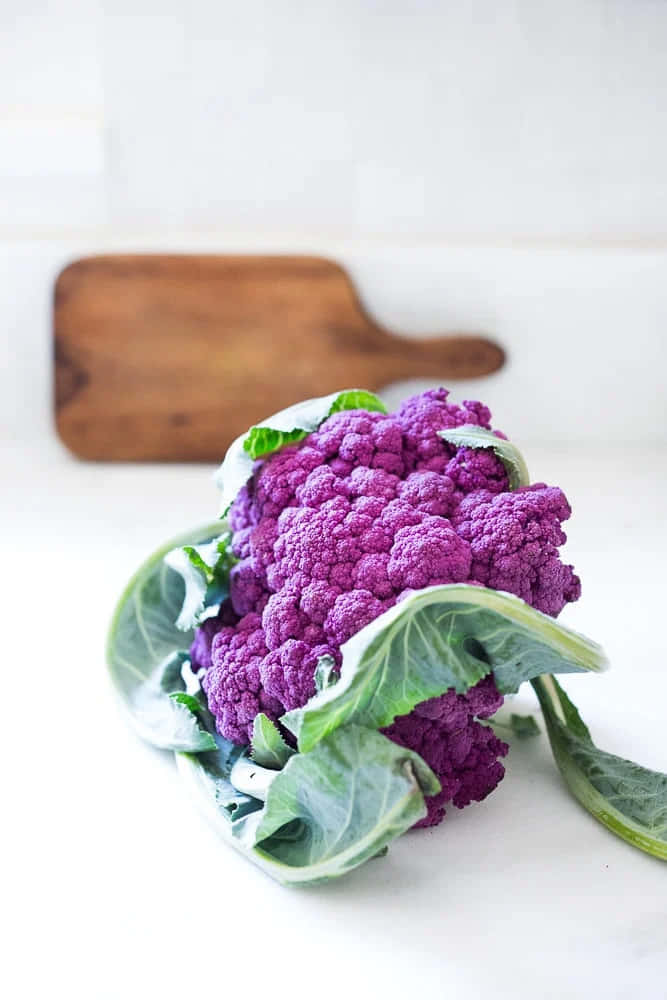 Delicious purple cauliflower fresh from farm-to-table Wallpaper