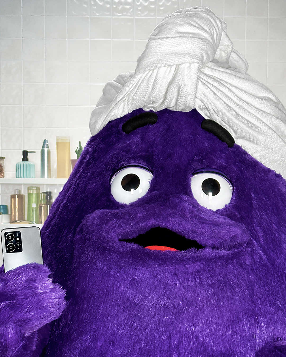 Purple_ Character_ Bathroom_ Selfie Wallpaper