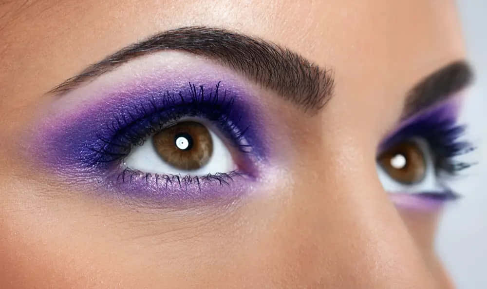 "Make a bold statement with Purple Eye Shadow!" Wallpaper