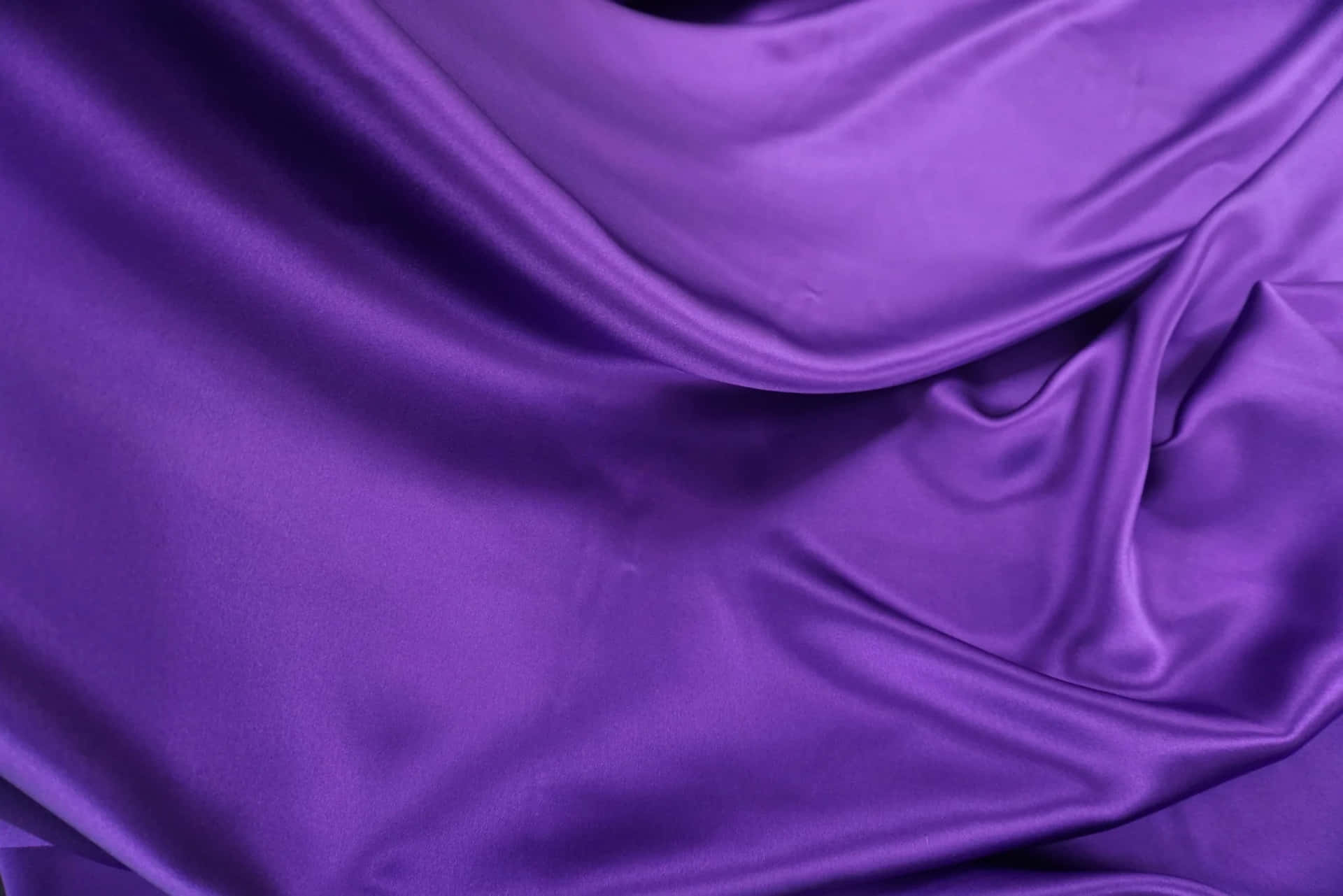 Luxurious Soft Purple Fabrics Wallpaper