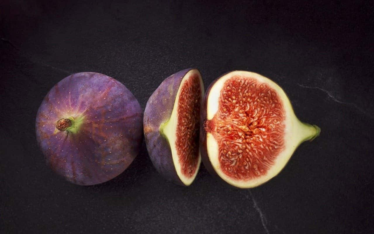 Deliciously Sweet Purple Figs Wallpaper