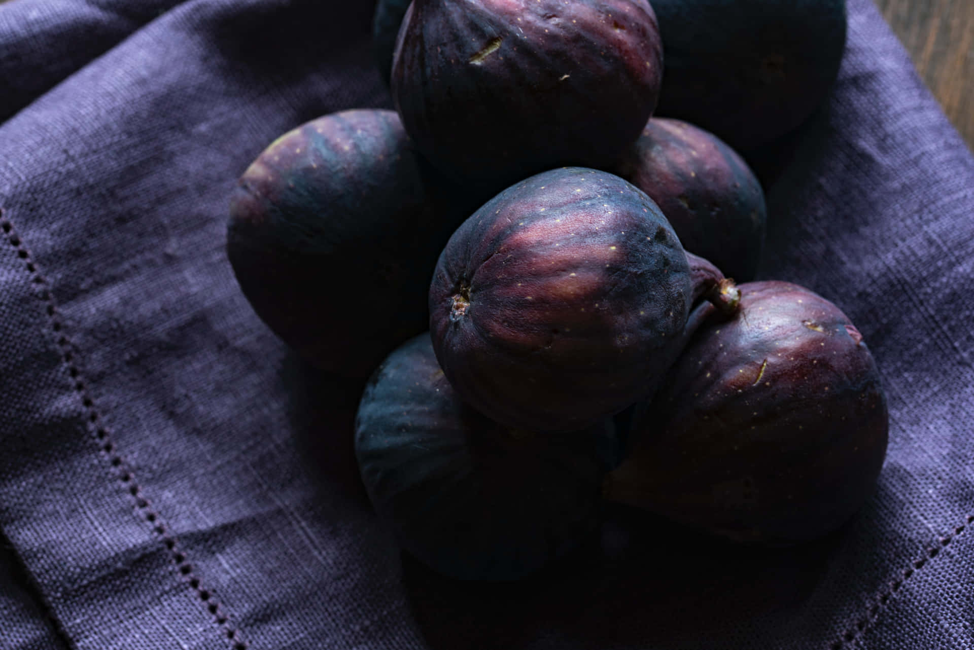 The Sweet Taste of Purple Figs Wallpaper
