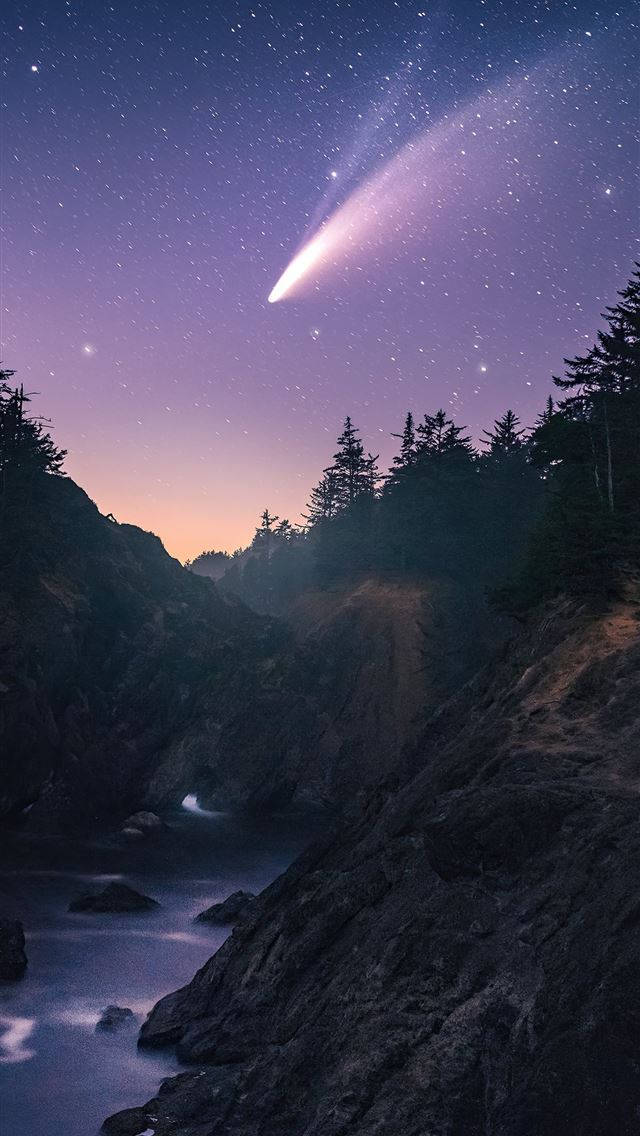 Purple Galaxy Iphone Of A Shooting Star Wallpaper