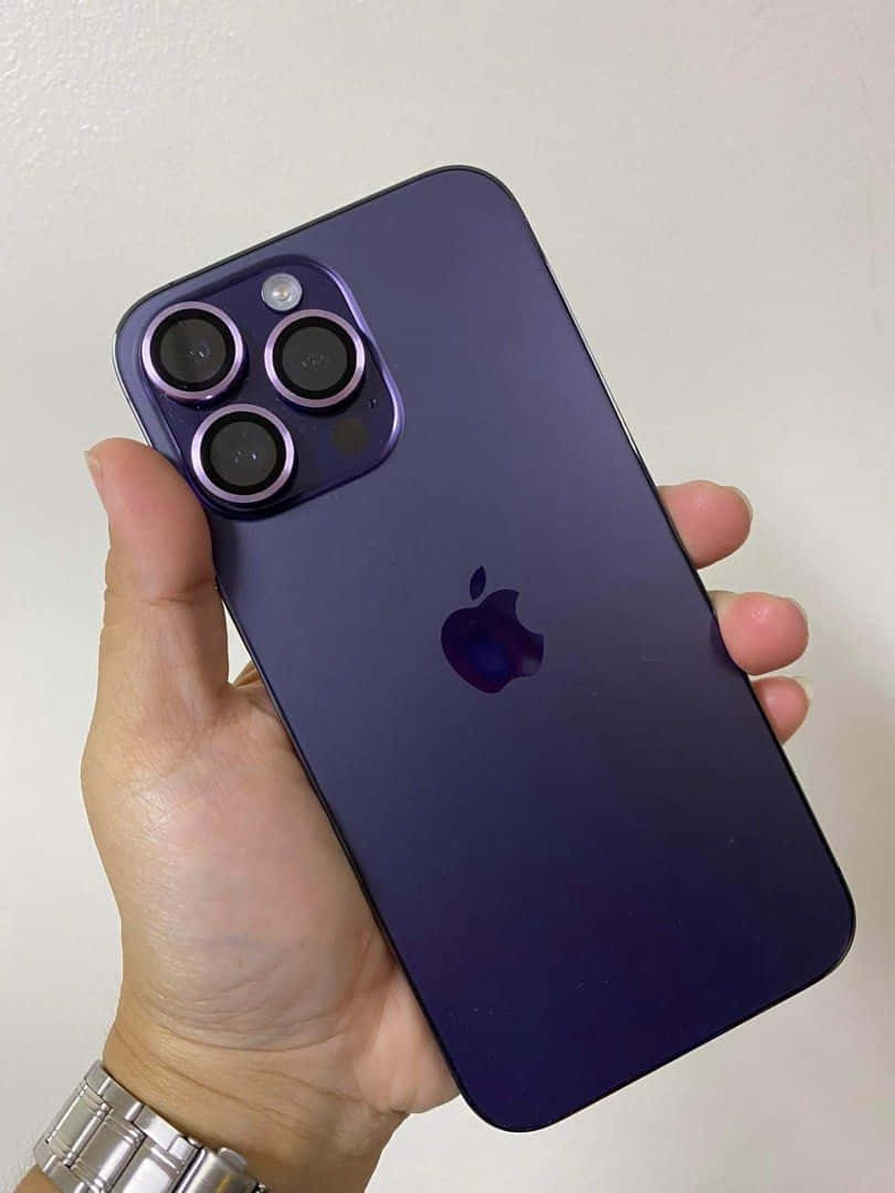 Purple_i Phone_14_ Pro_ Max_ Handheld Wallpaper
