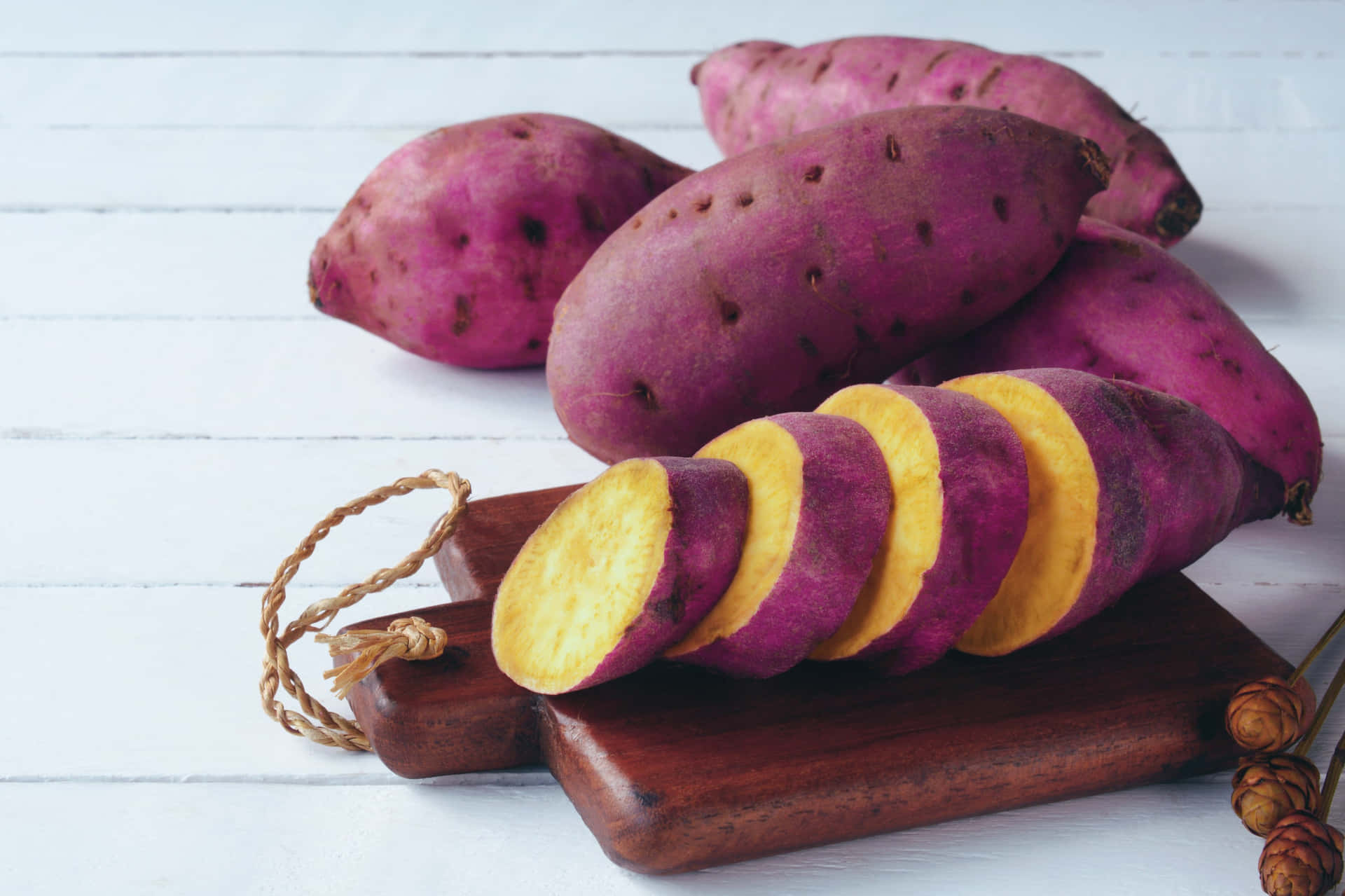 The Amazing Purple Potato - A Healthy, Versatile Superfood Wallpaper