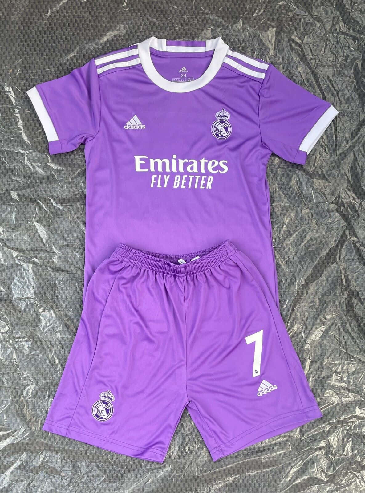 Purple Real Madrid Jersey Number7 Wallpaper