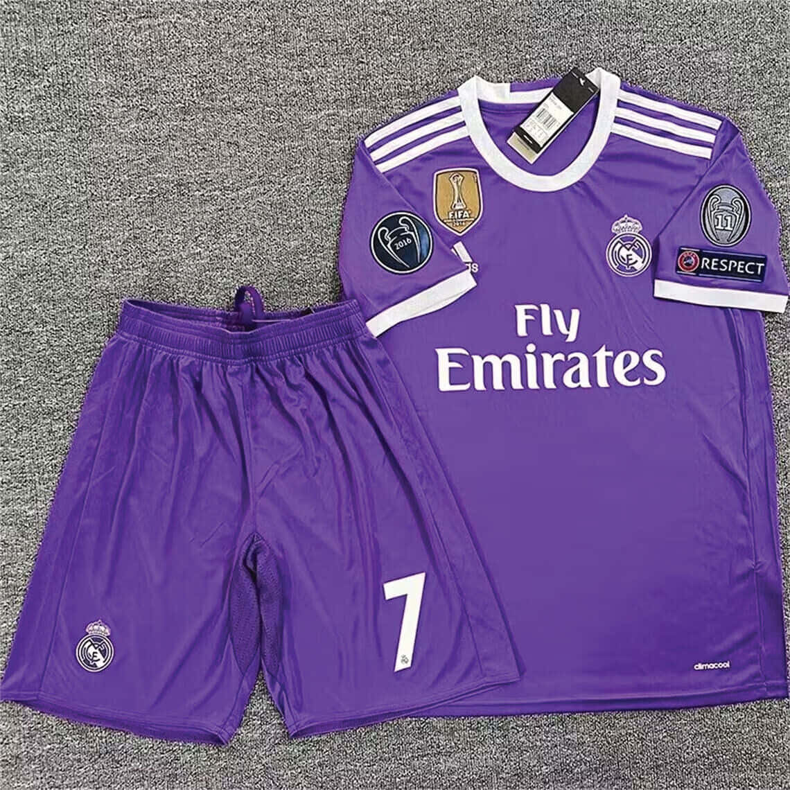 Purple Real Madrid Ronaldo Jerseyand Shorts Wallpaper