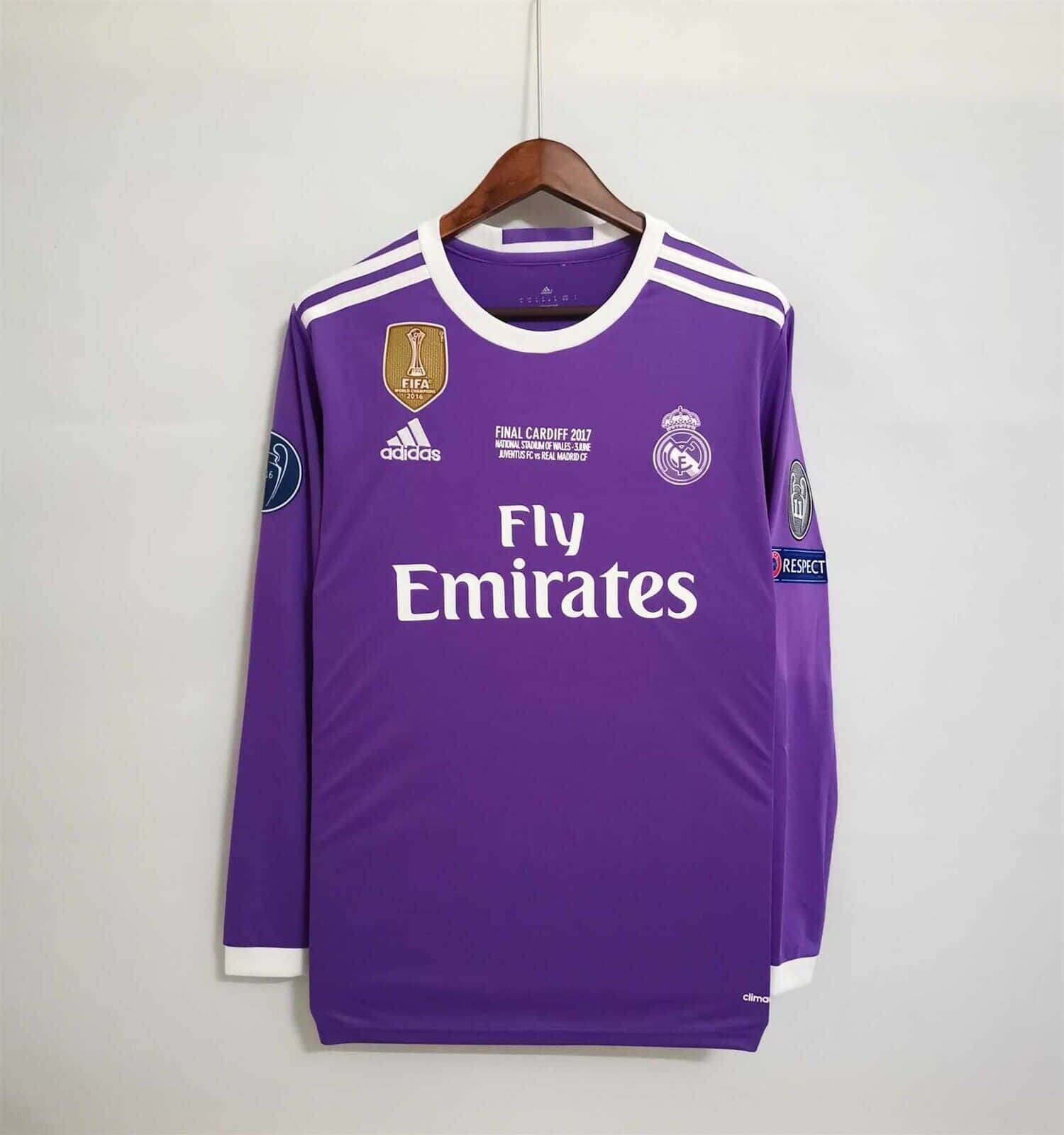 Purple Real Madrid2017 Jersey Wallpaper