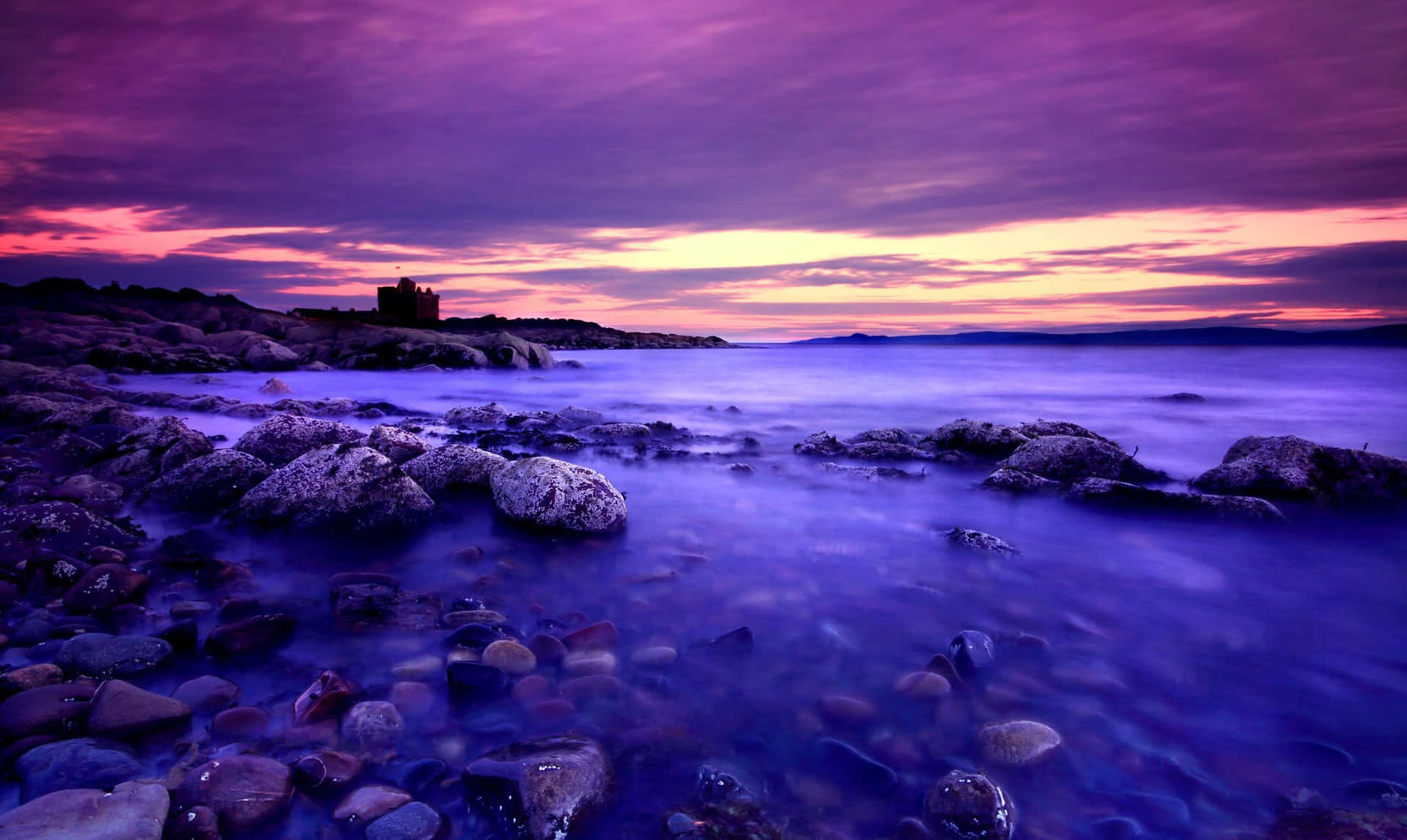 Mesmerizing Purple Sunset Wallpaper