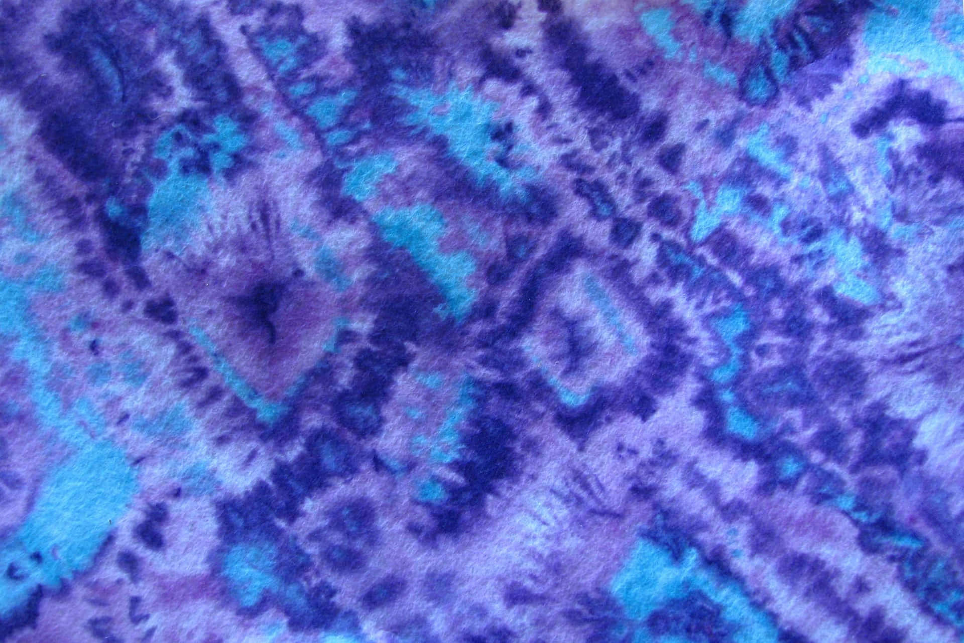 Höjdin Stil Med Detta Djärva Lila Tie-dye-mönster. Wallpaper