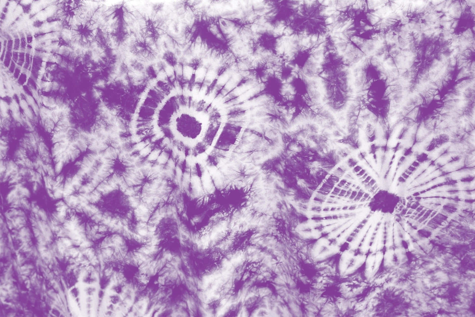 Rockeeinen Außerirdisch Coolen Look Mit Purple Tie Dye Wallpaper