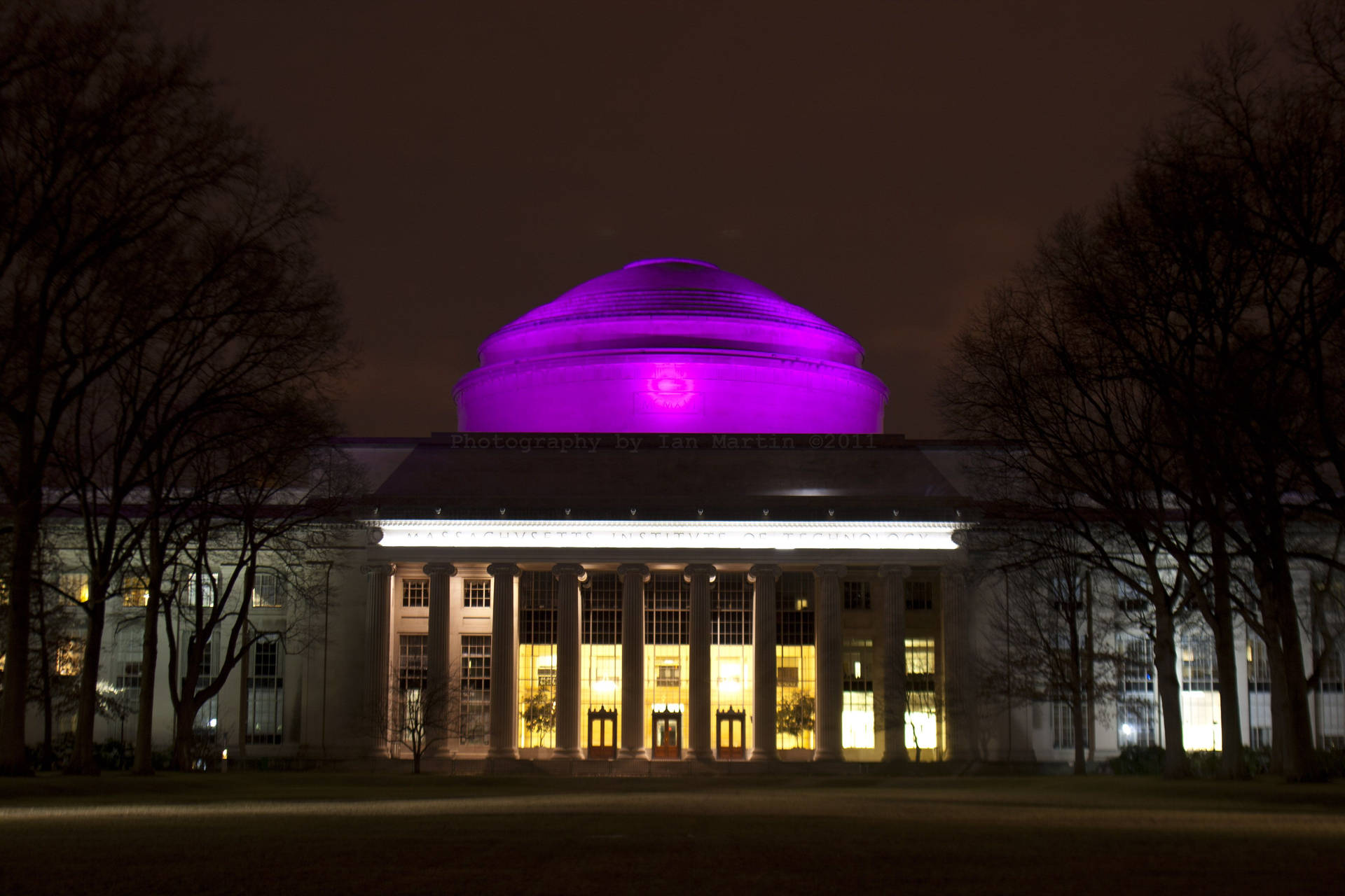 Purple Top Of Great Dome Mit Wallpaper
