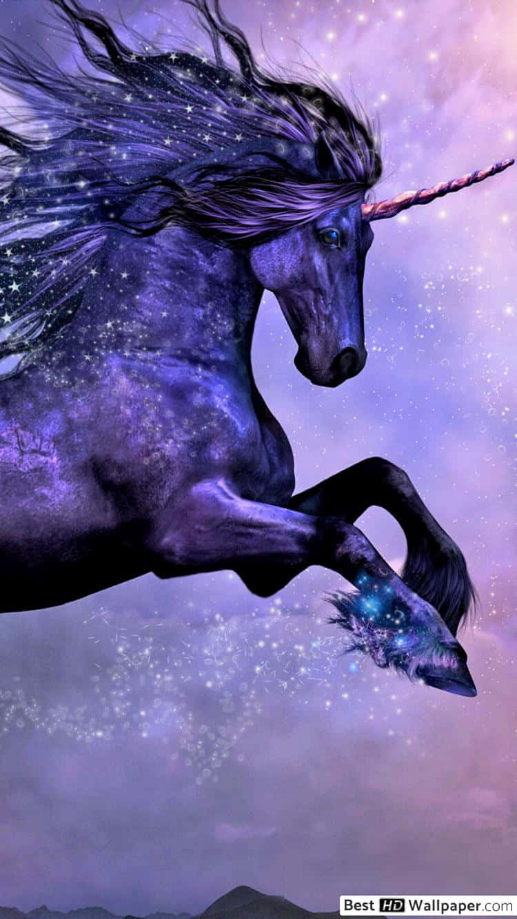 Undeslumbrante Unicornio Morado Rodeado De Estrellas Mágicas. Fondo de pantalla