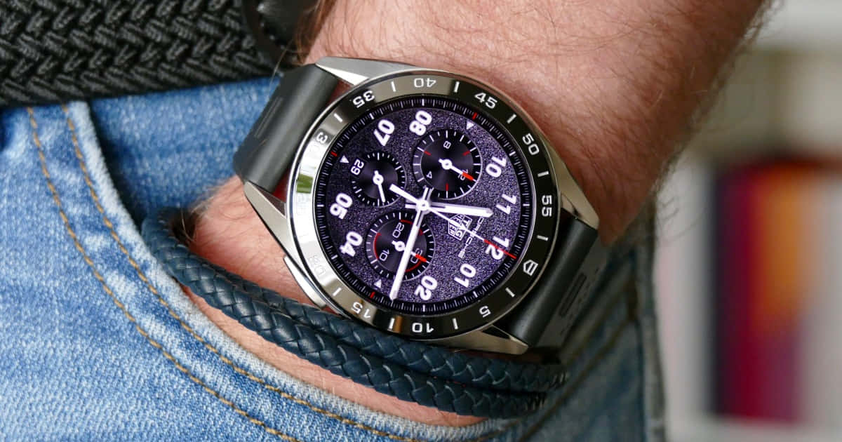 Show off your style with a bold, purple watch! Wallpaper