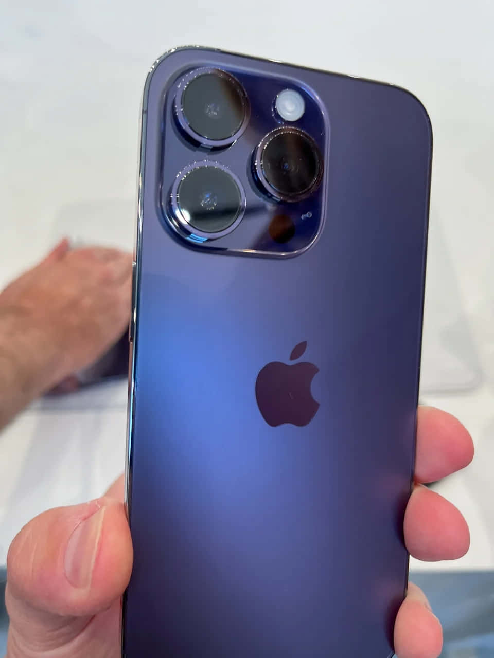 Purplei Phone14 Pro Max Camera Closeup Wallpaper
