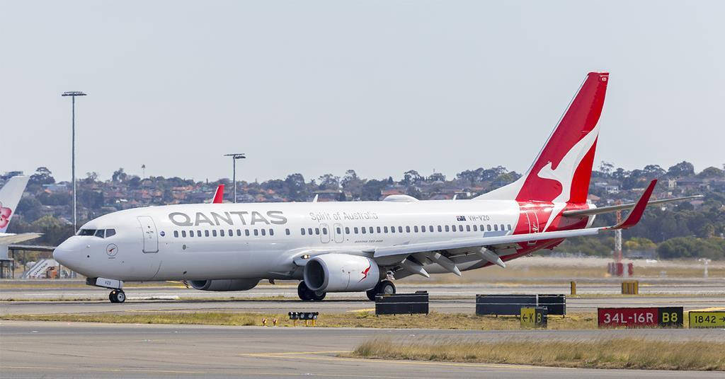 Aviónboeing 737 De Qantas Airways Fondo de pantalla