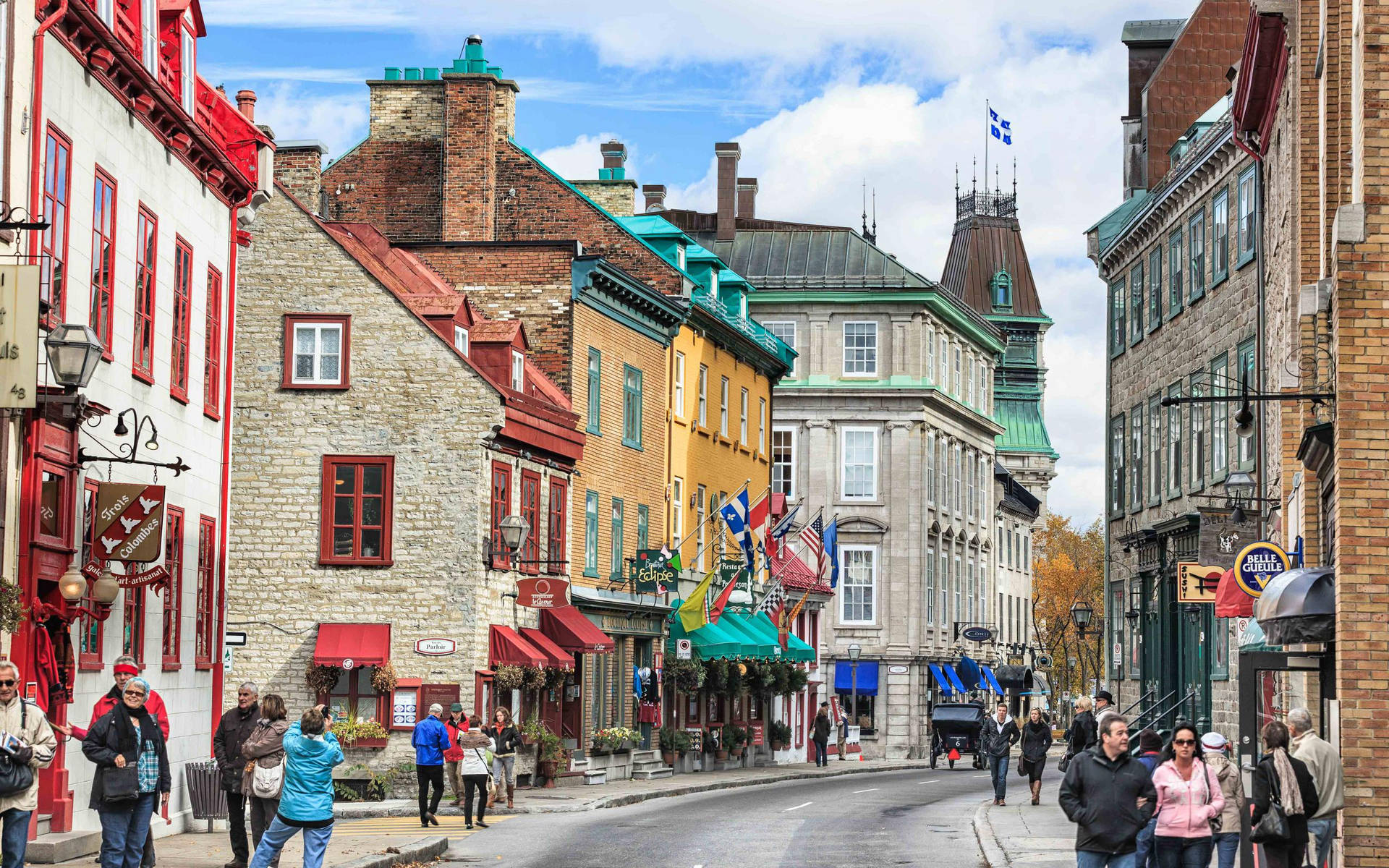 Edificicolorati A Québec City Sfondo