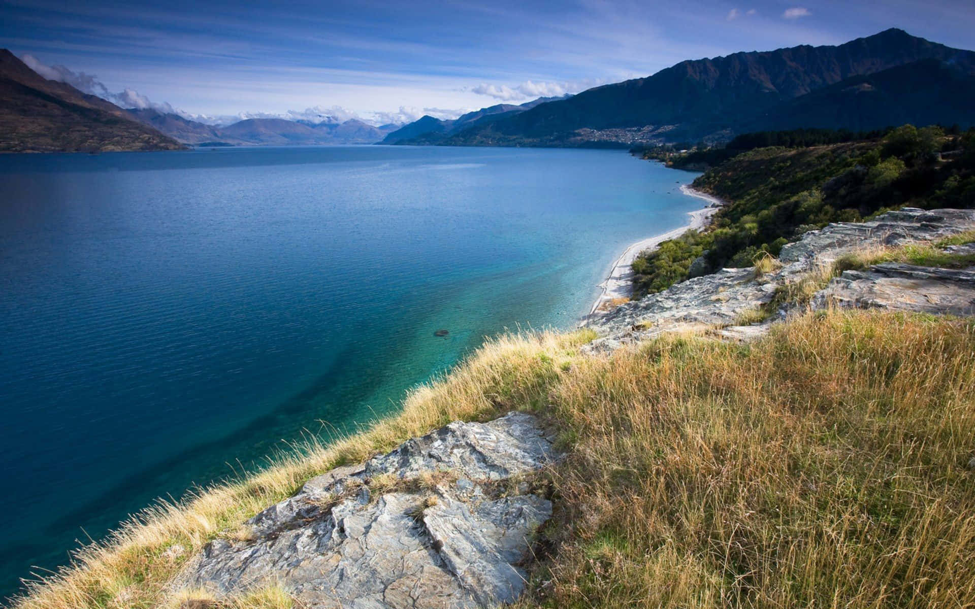 Queenstown Lakeside Scenic View Wallpaper