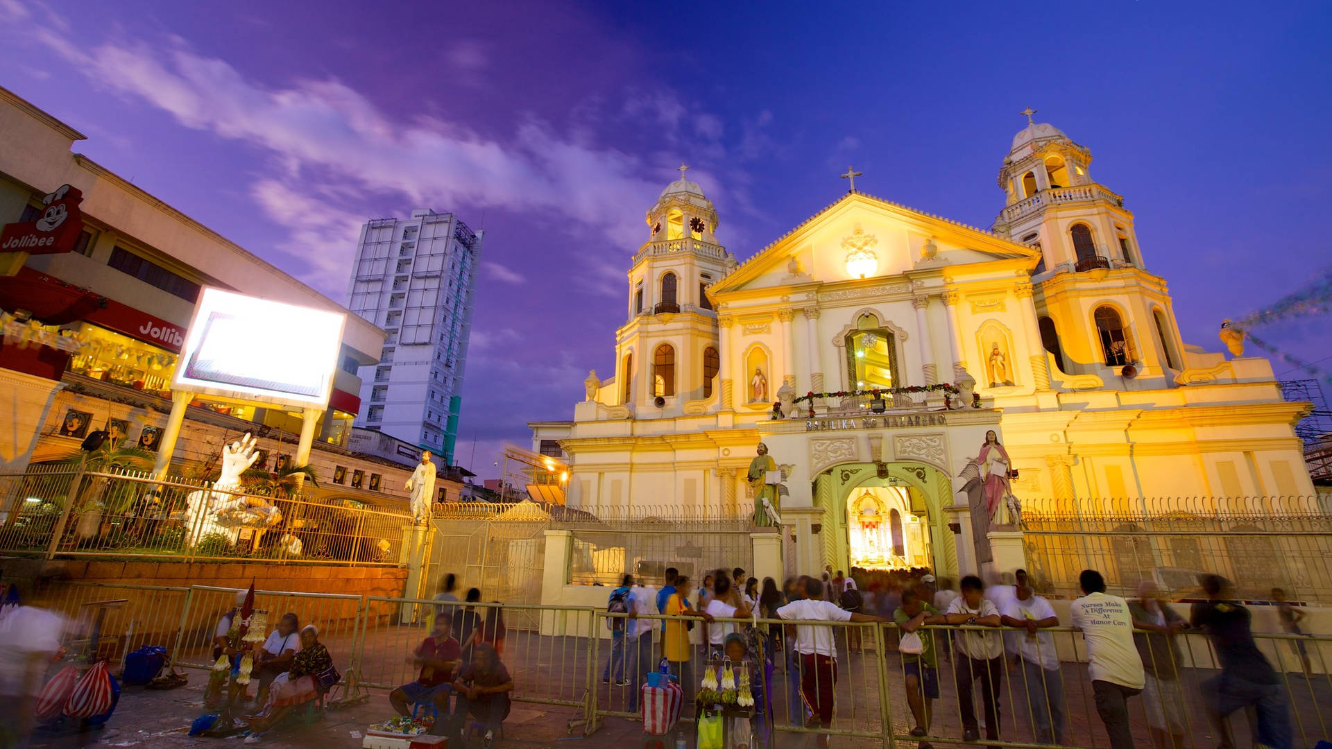 Quiapo Chiesa Manila Di Notte Sfondo