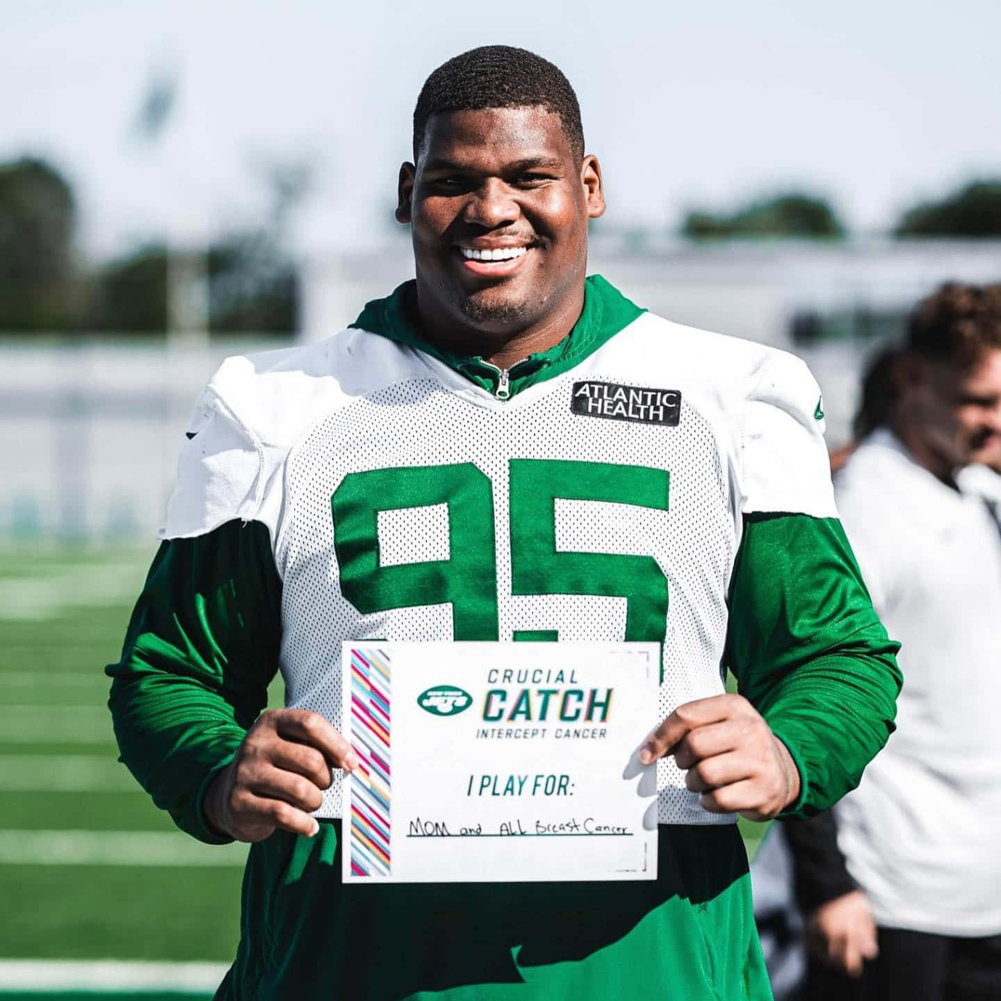 Quinnen Williams Supporting Cancer Awareness Wallpaper