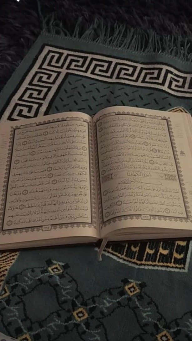 Imagende Libro Abierto Del Corán