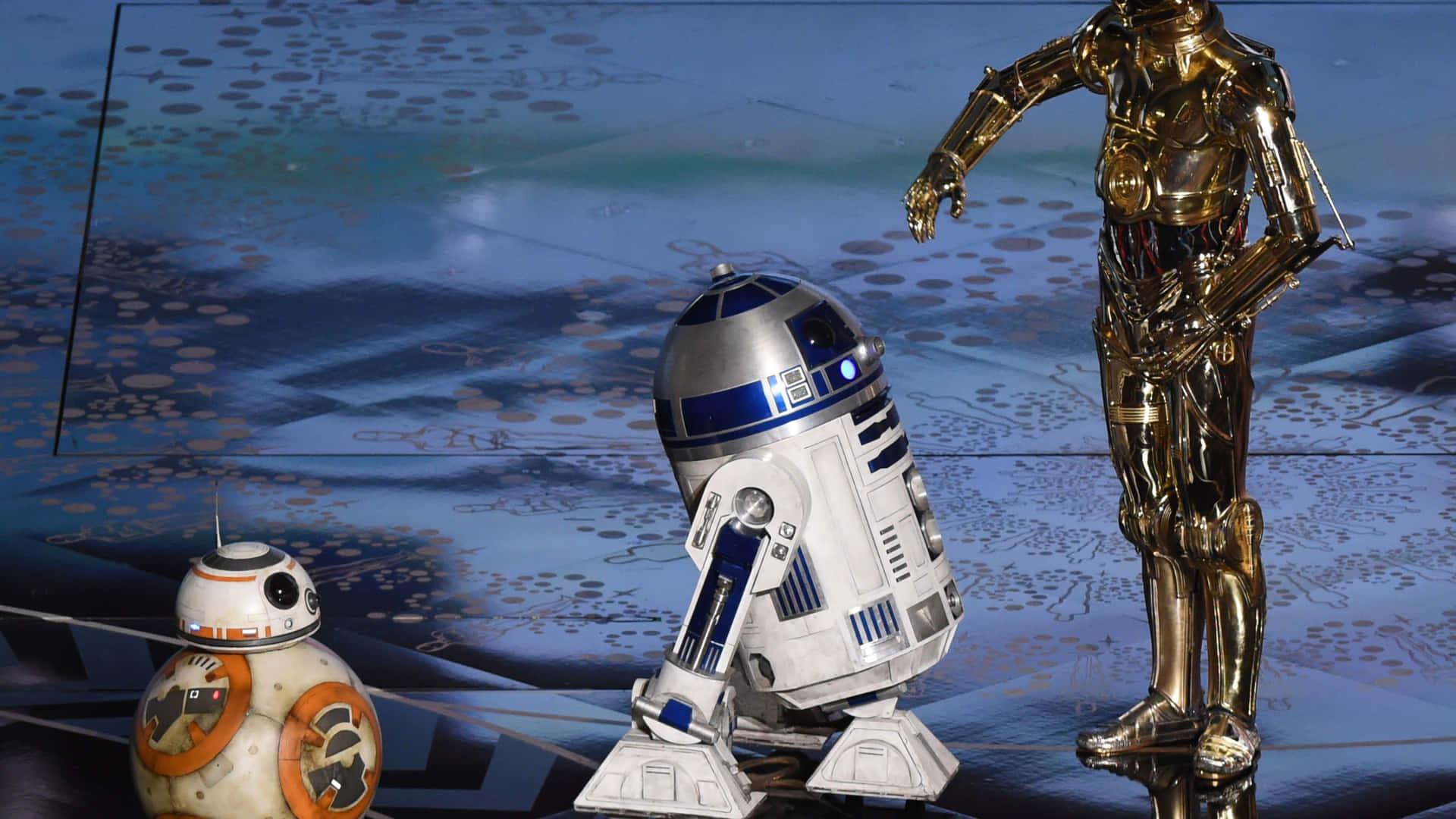 R2-D2, the classic droid from the Star Wars Saga Wallpaper