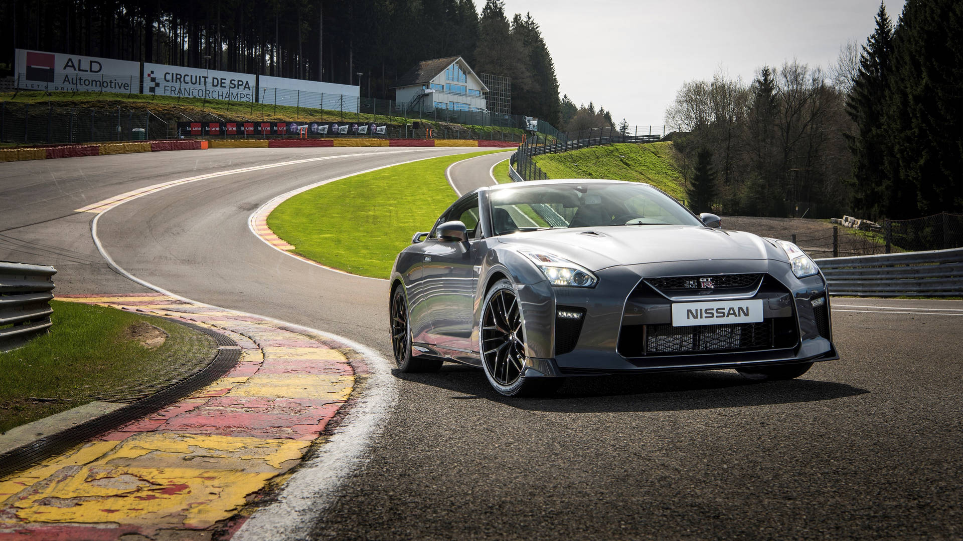 Race Track And A Nissan Gt R 4k