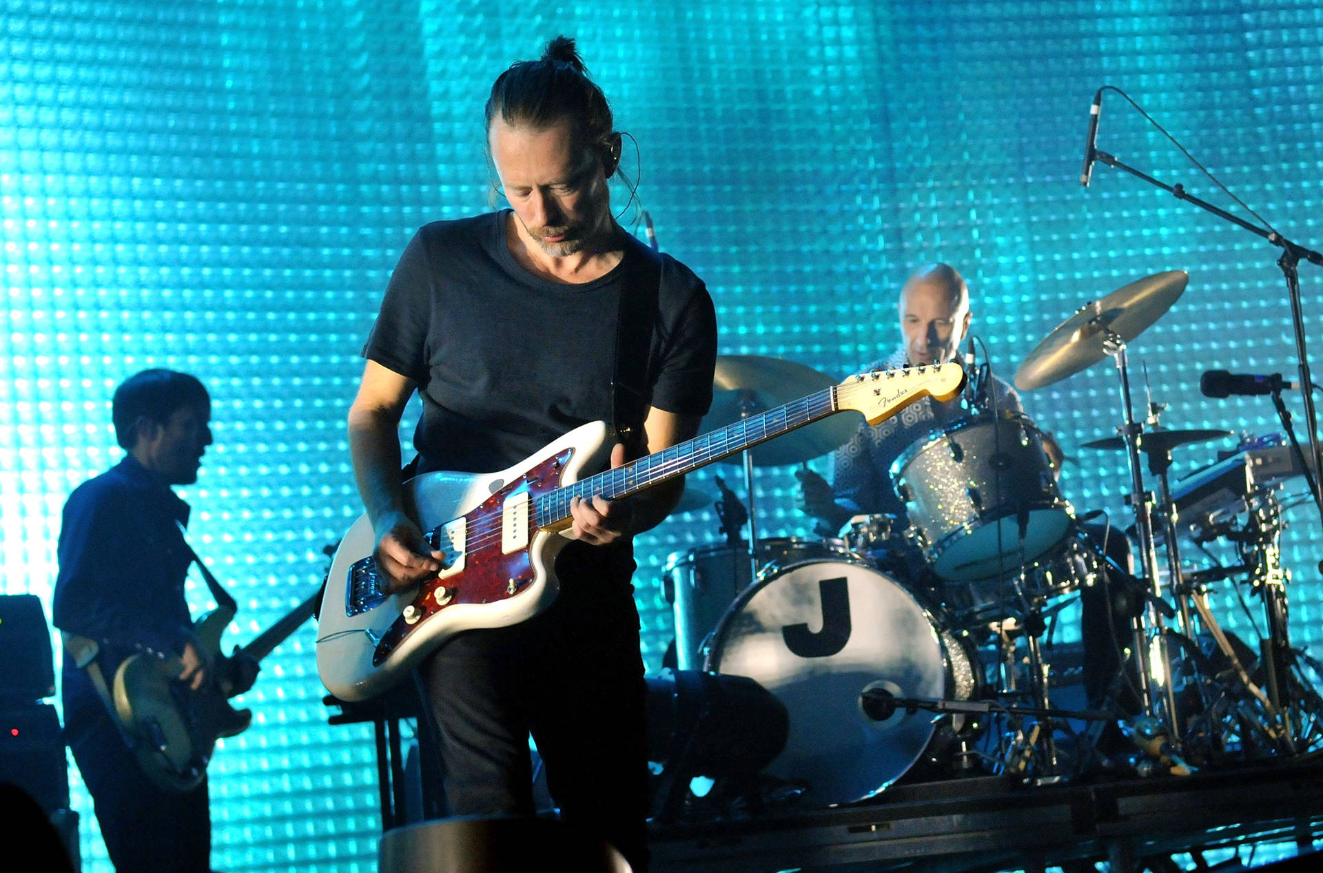 Radiohead Live Performance 2012 Wallpaper