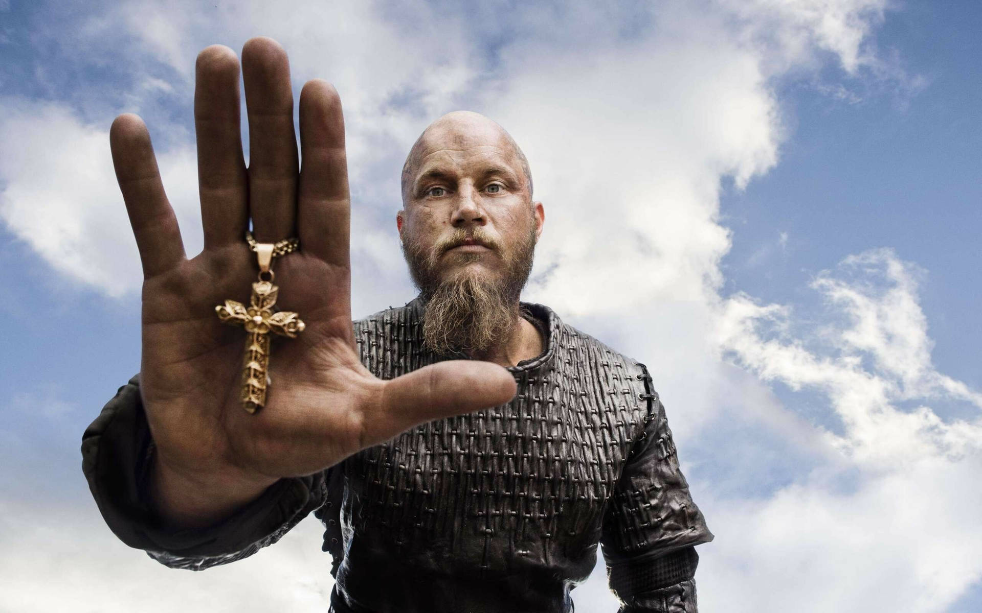 Ragnar Lothbrok 4K Vikinger Guld Krucifiks Skandinavisk Tapet Wallpaper
