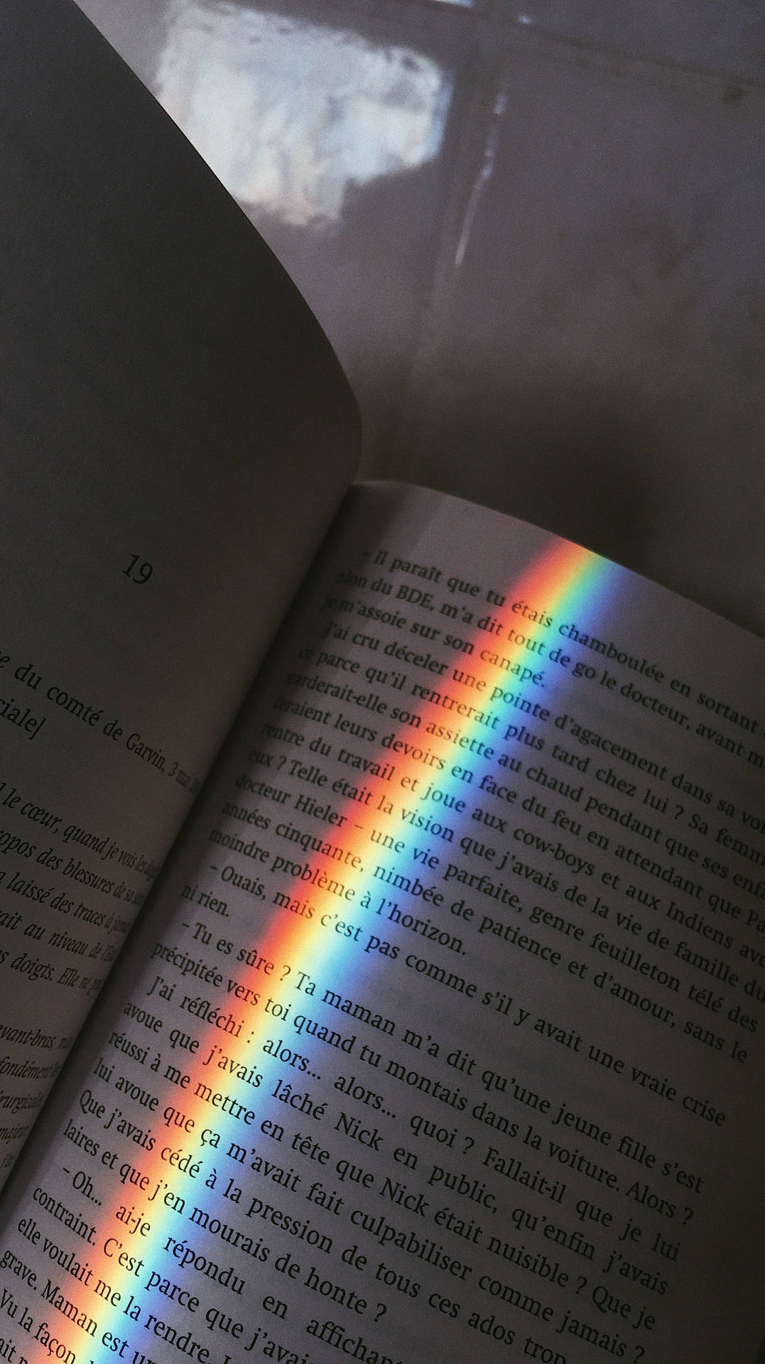 Download Rainbow Aesthetic Book Wallpaper 