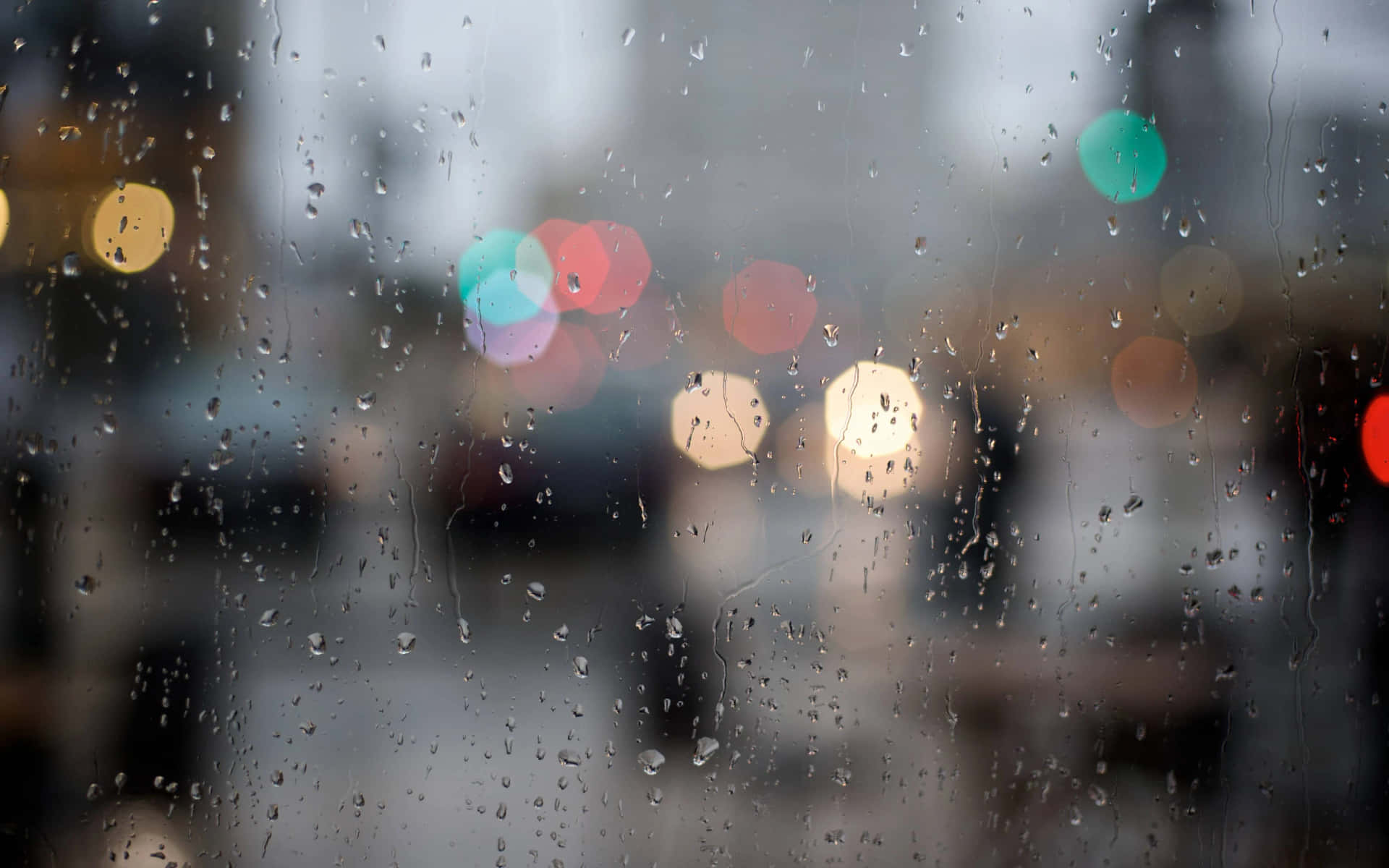 Oskarpfönsterbild Under Regnig Dag