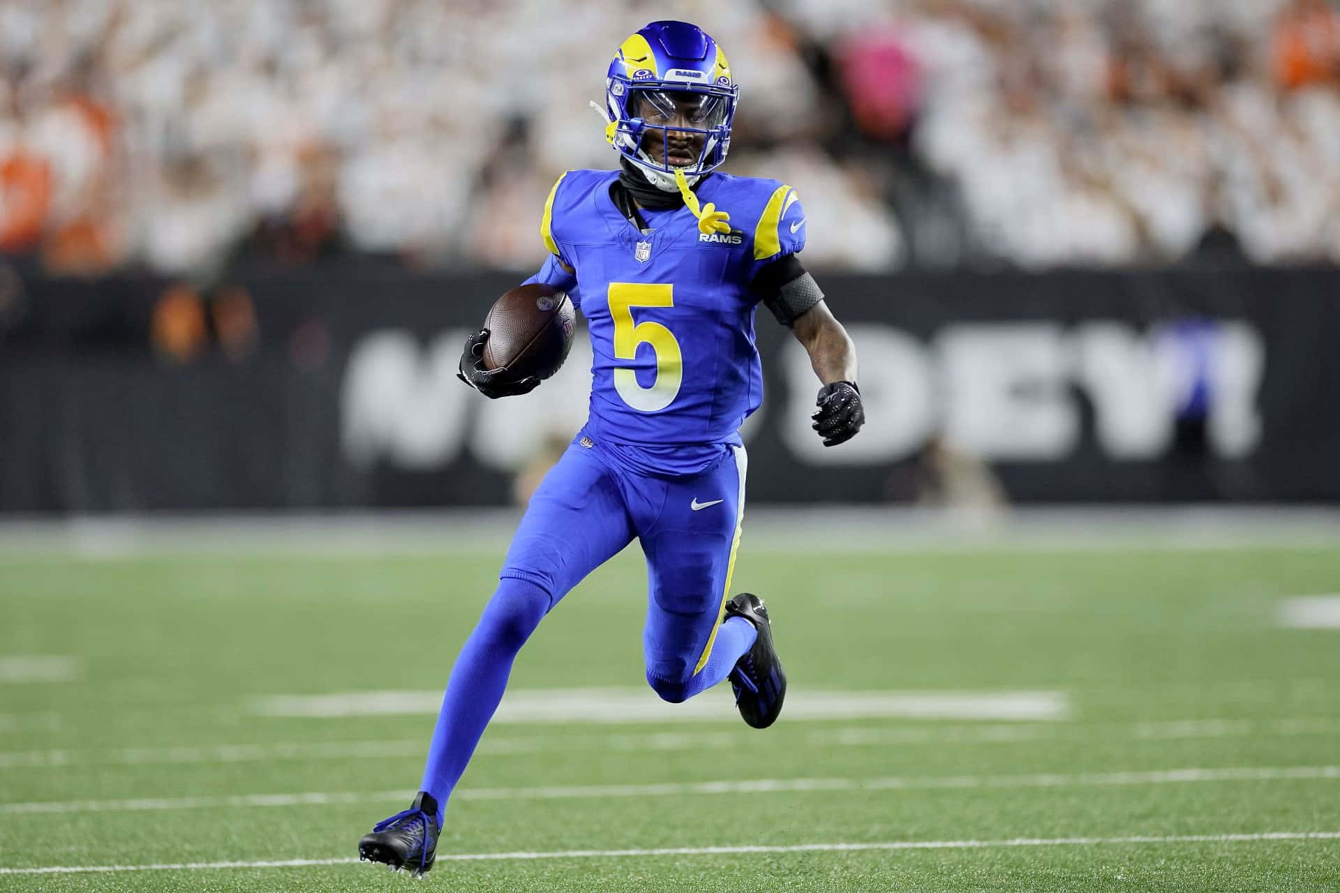 Rams Player Number5 In Action.jpg Wallpaper