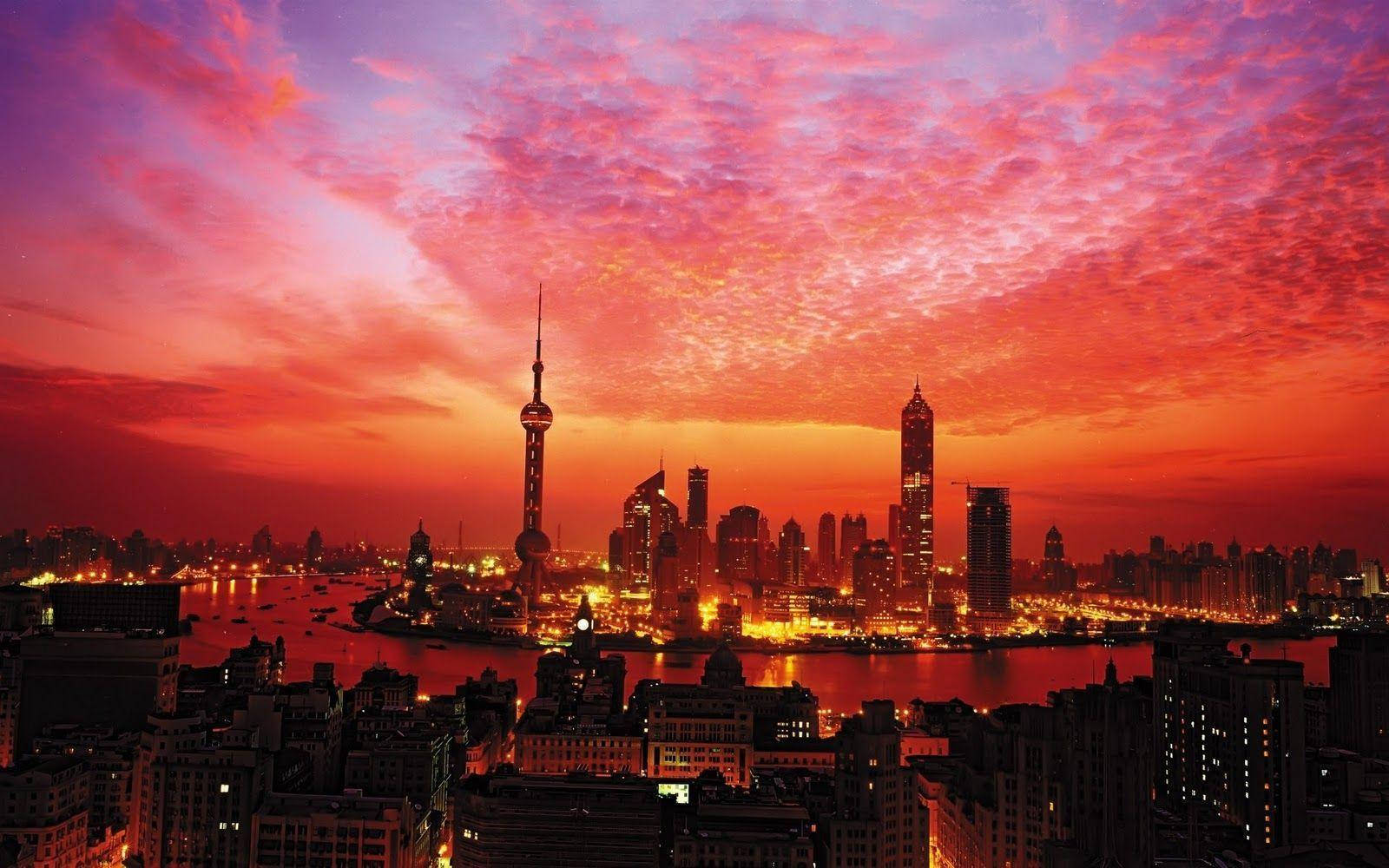Zufälligeskyline Von Shanghai Bei Sonnenuntergang Wallpaper
