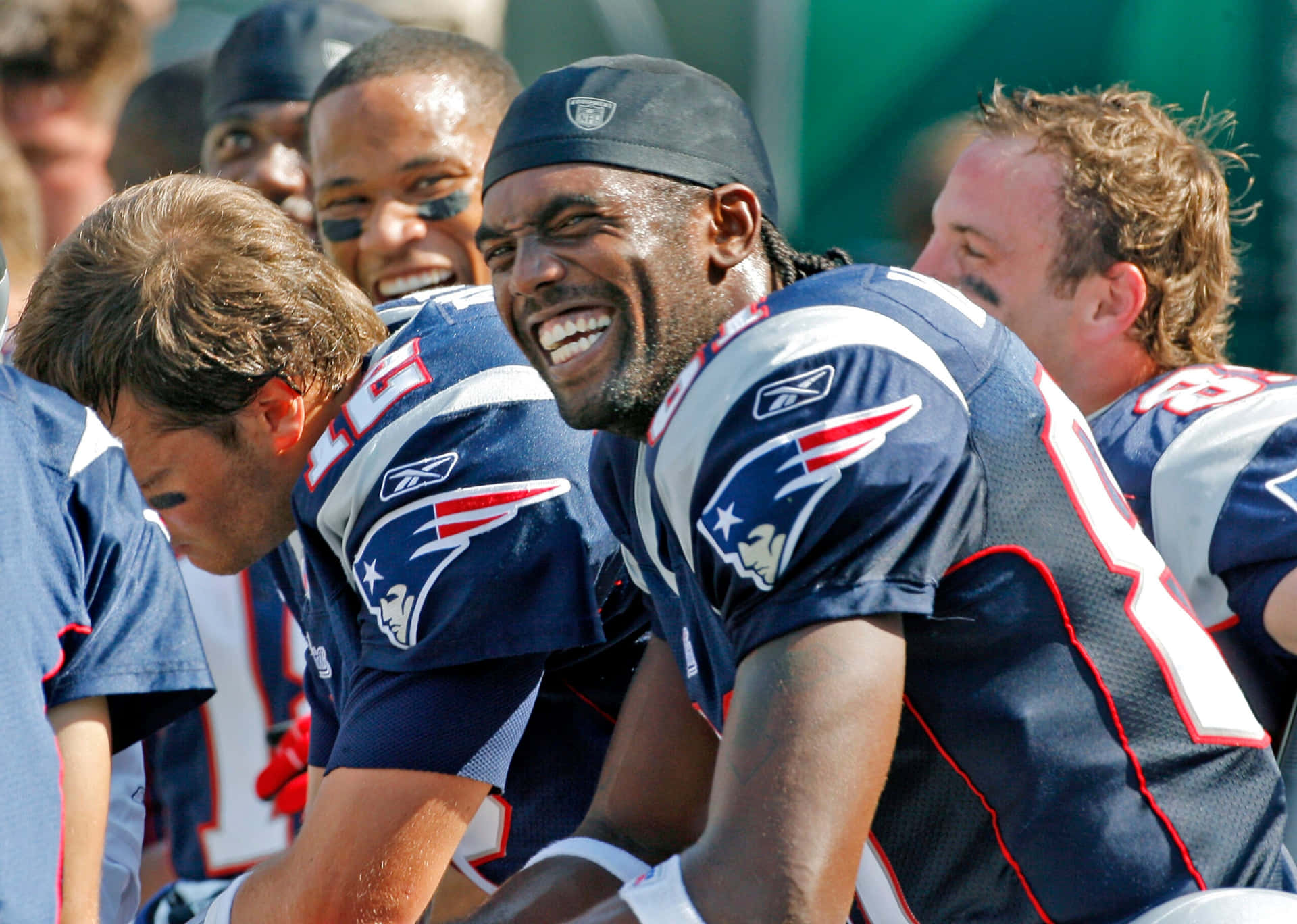 Randy Moss Laughing During Practice Wallpaper