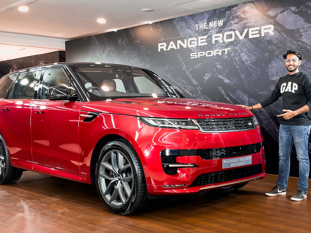 Experience Luxury at its Finest with the Range Rover
