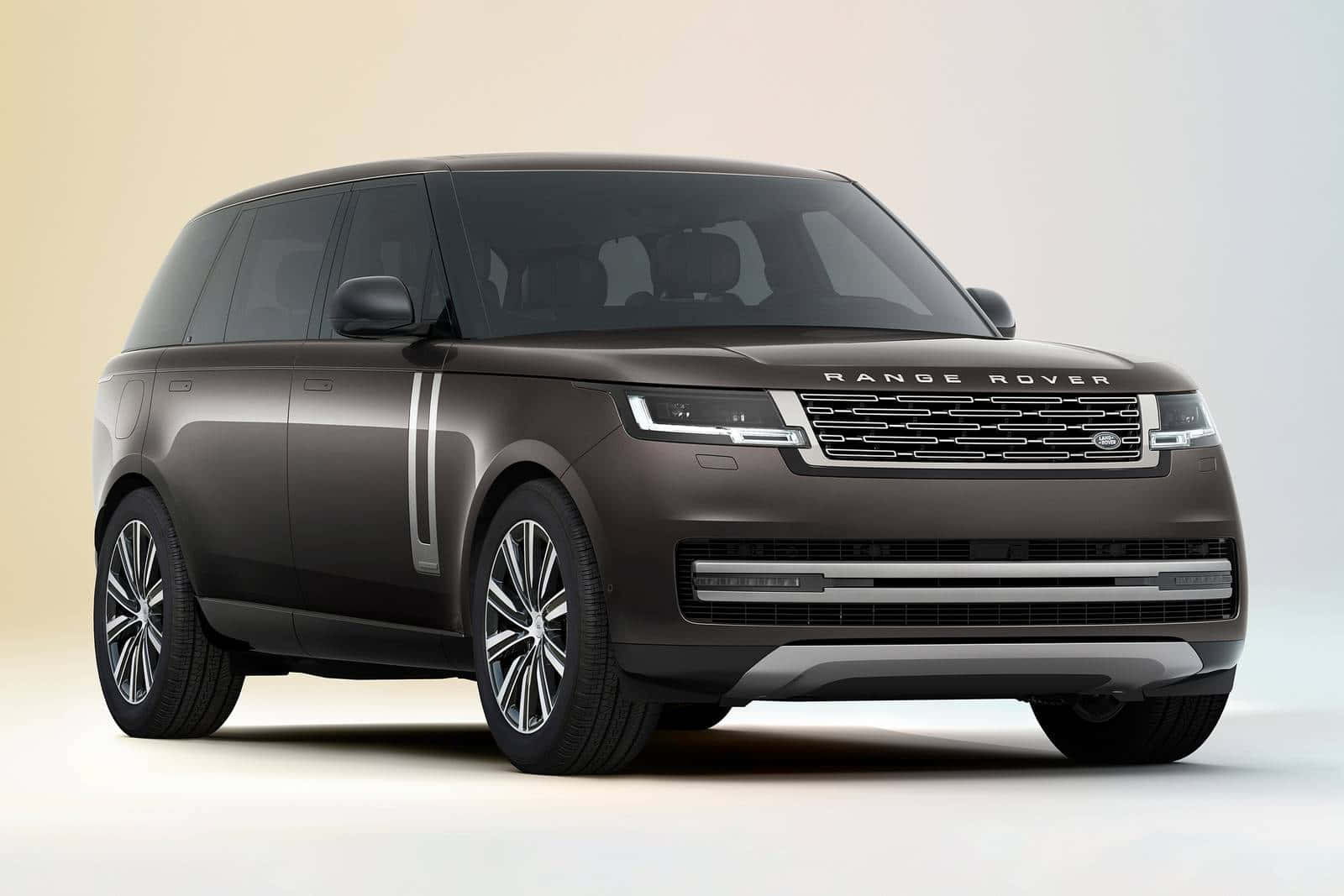 Range Rover - Luxury On The Road