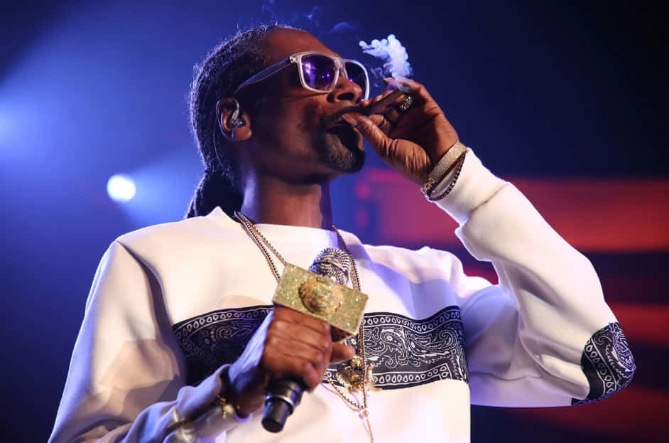 Snoop Dogg Smoking A Cigarette On Stage