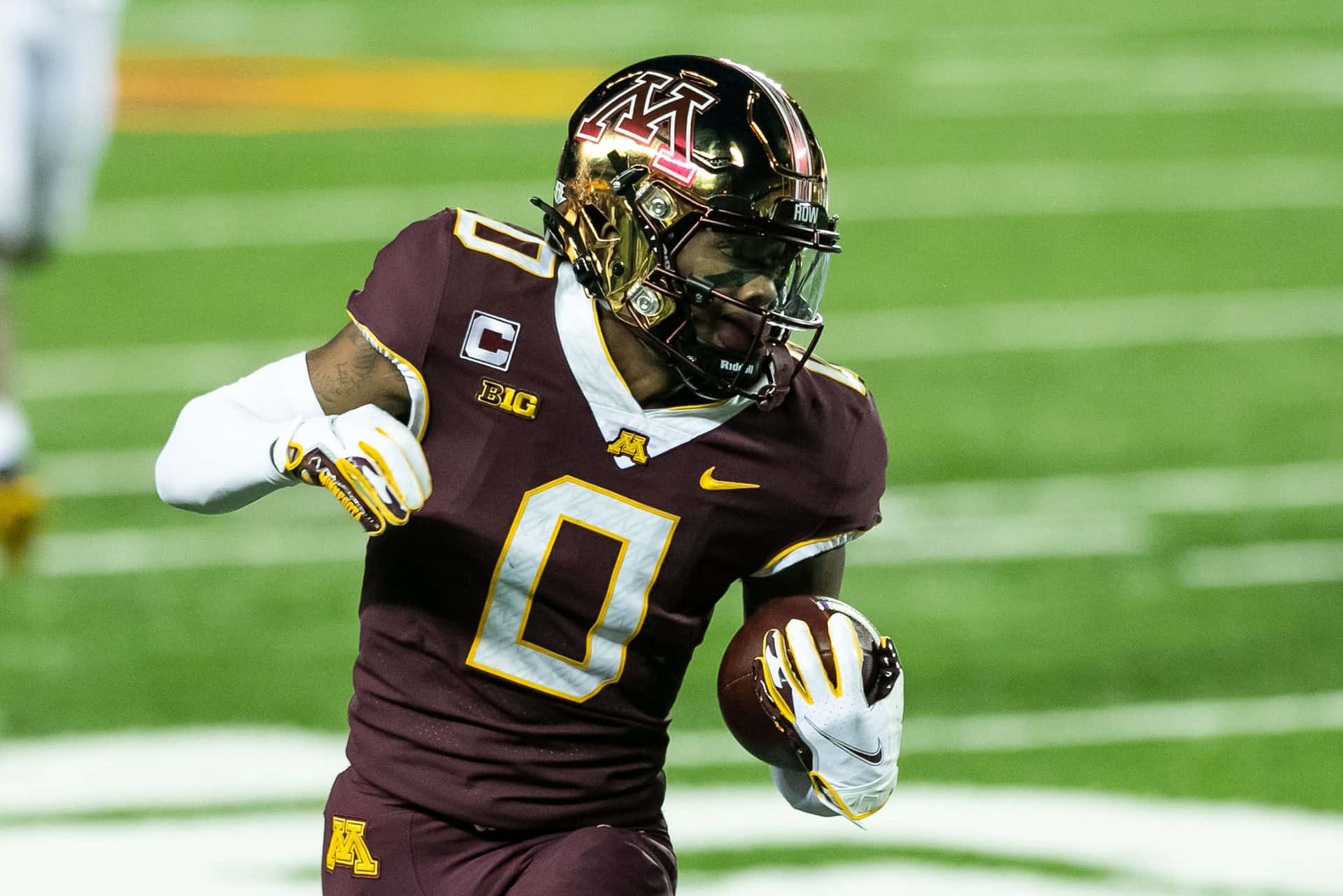 Rashod Bateman Minnesota Football Action Wallpaper