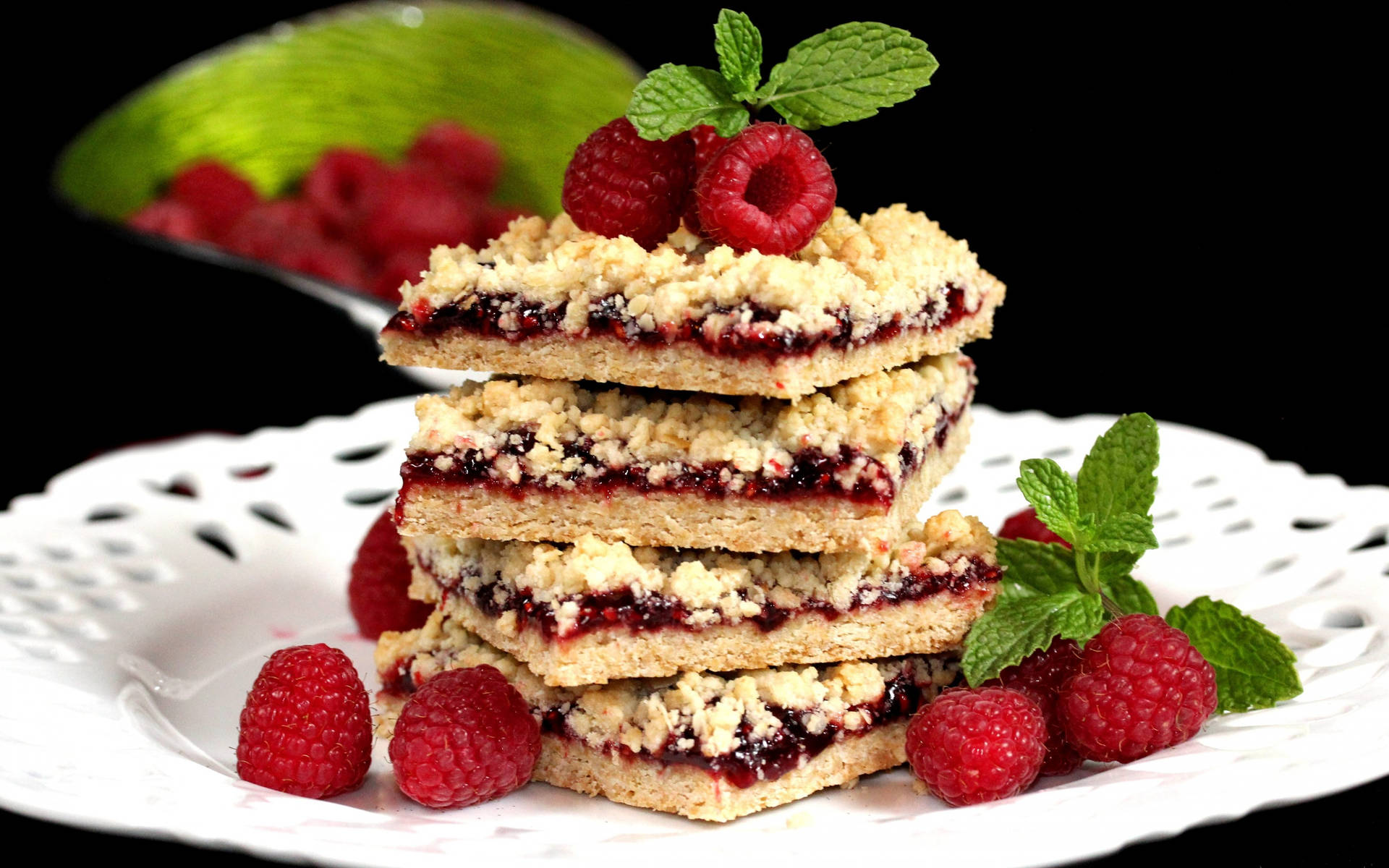 Raspberry Pies With Crushed Nuts