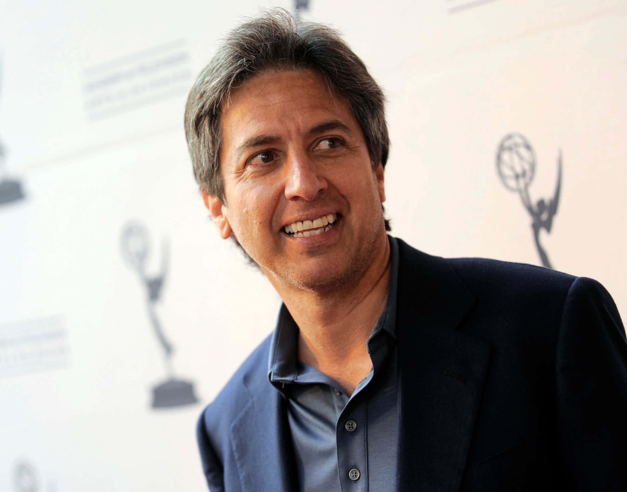 Ray Romano, famed actor, writer and comedian Wallpaper