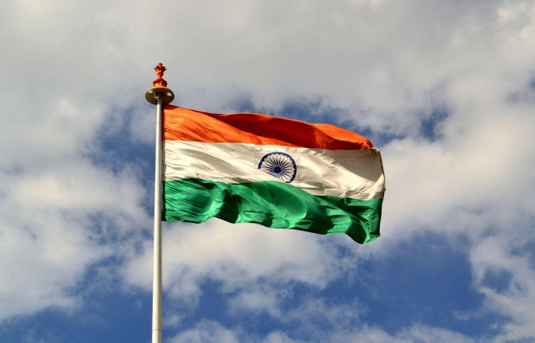 Real Indian Flag Hd In A Pole Picture