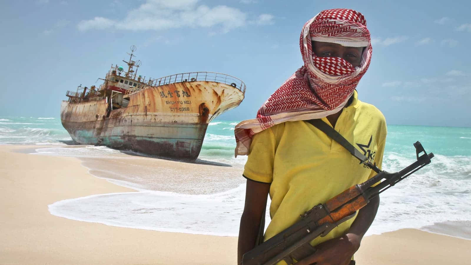 Bildpå En Beväpnad Riktig Pirat Från Somalia