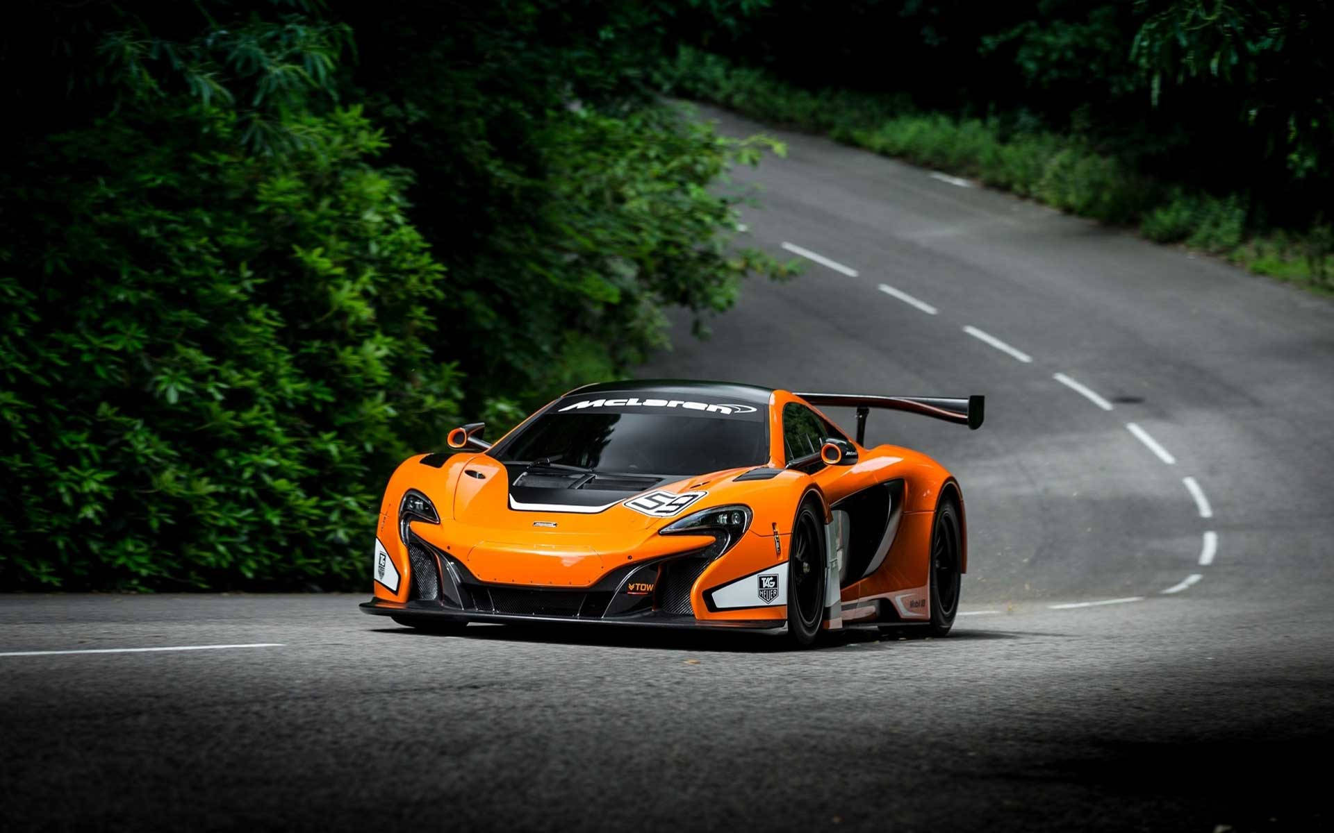 Dazzling McLaren GT3 - The Epitome of Really Cool Cars Wallpaper
