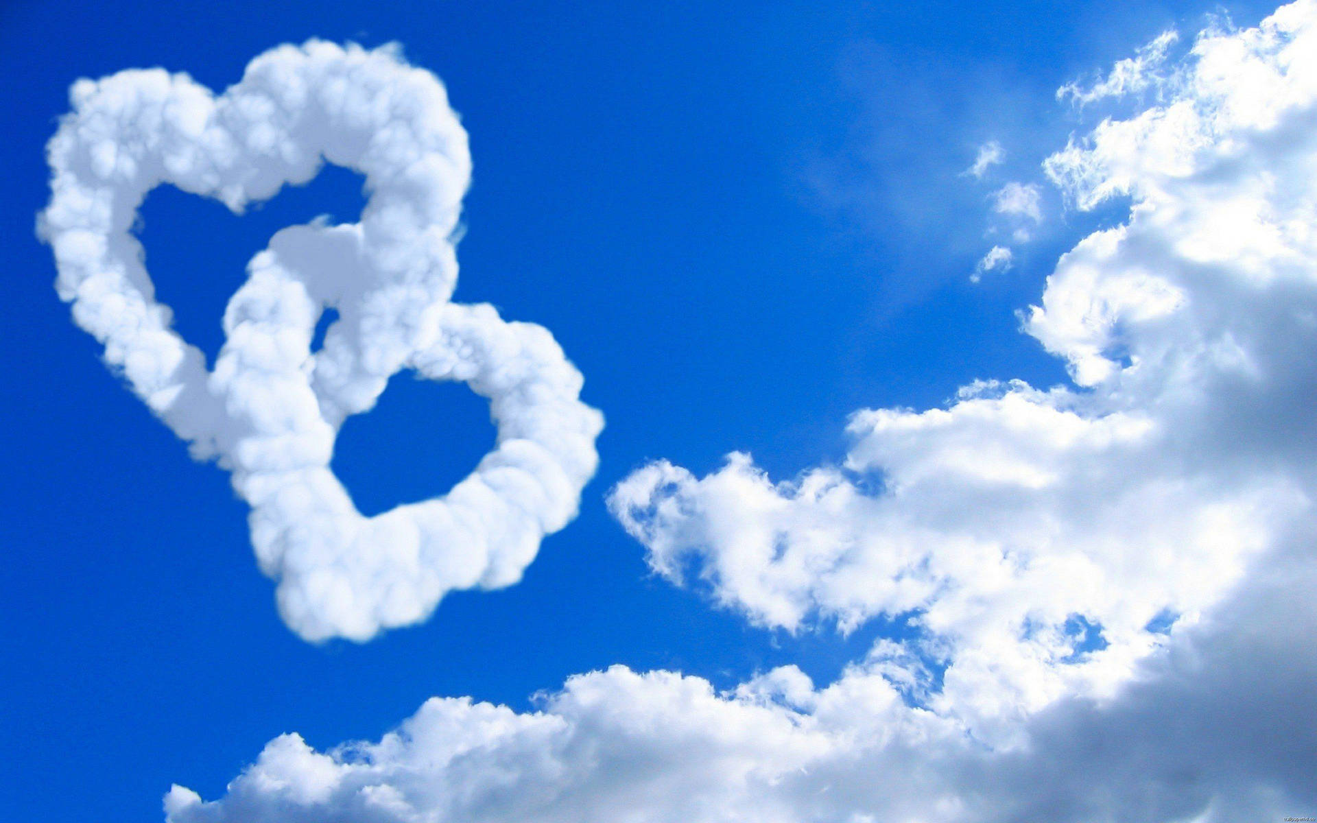 Really Cool Love Clouds In Heart Shape Wallpaper
