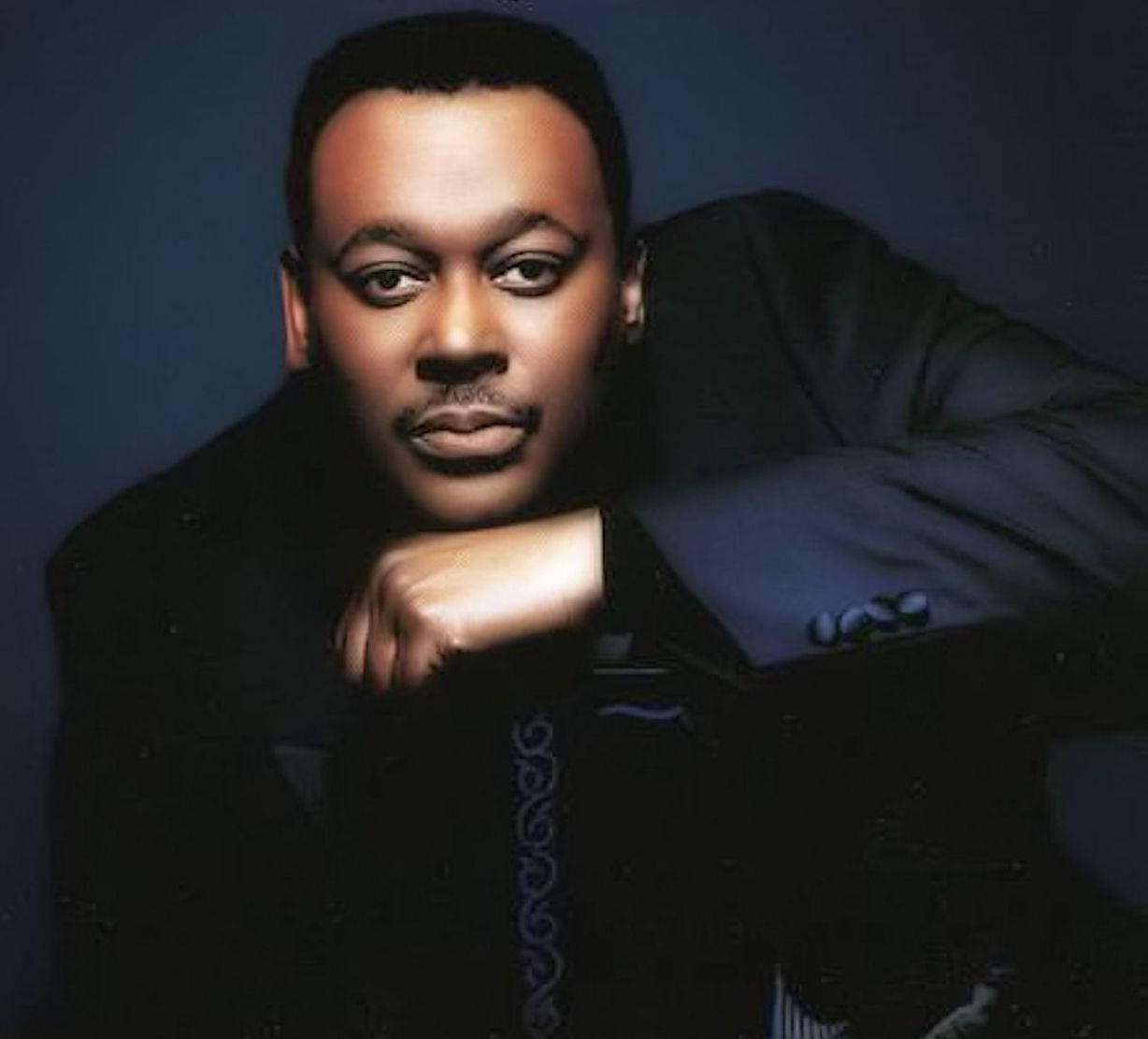 Record Producer Luther Vandross Wallpaper
