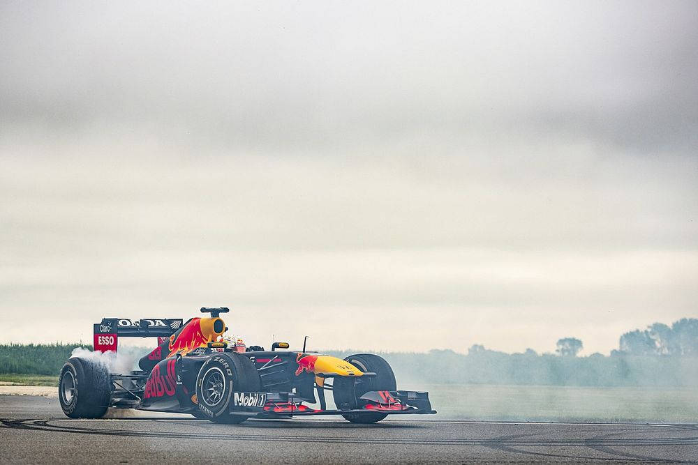 Red Bull Racing Doing Burnouts Wallpaper